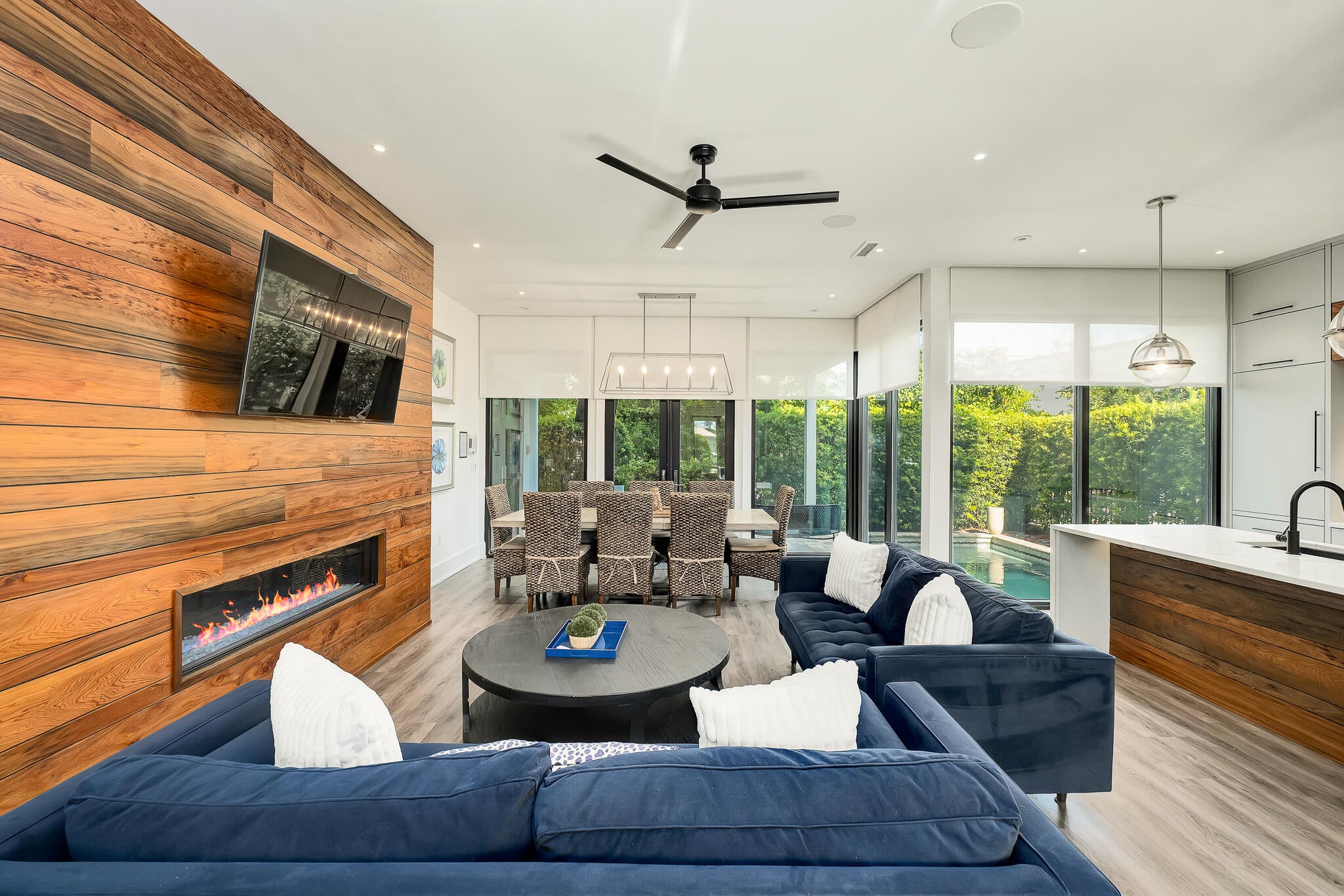 EMERALD WATERS VILLAGE - Residential