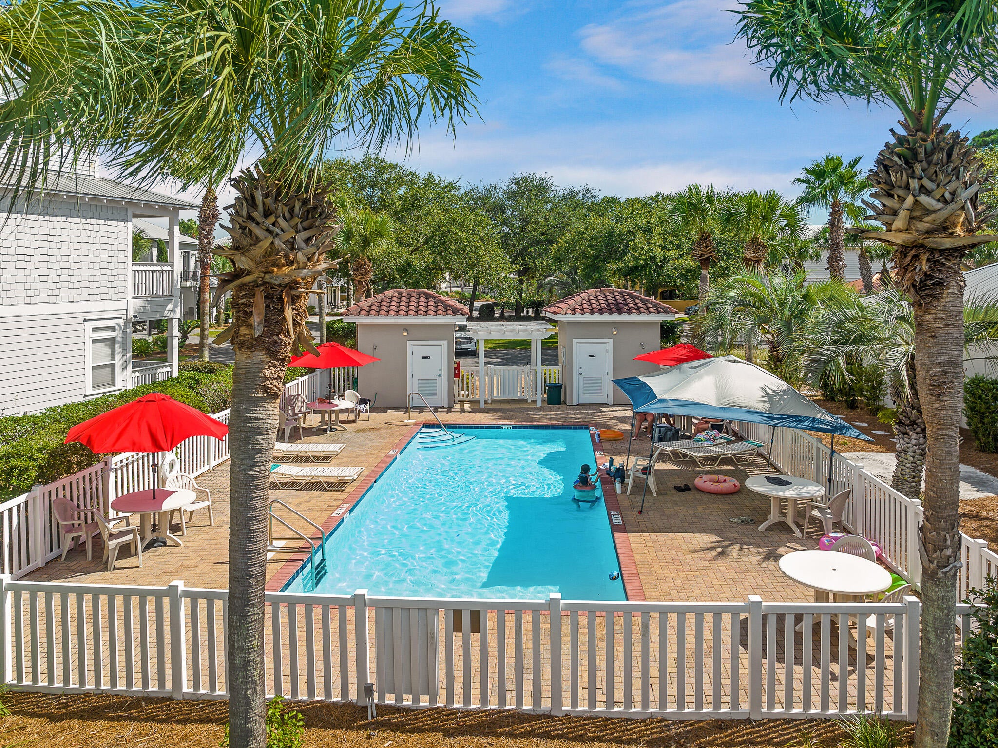 EMERALD WATERS VILLAGE - Residential