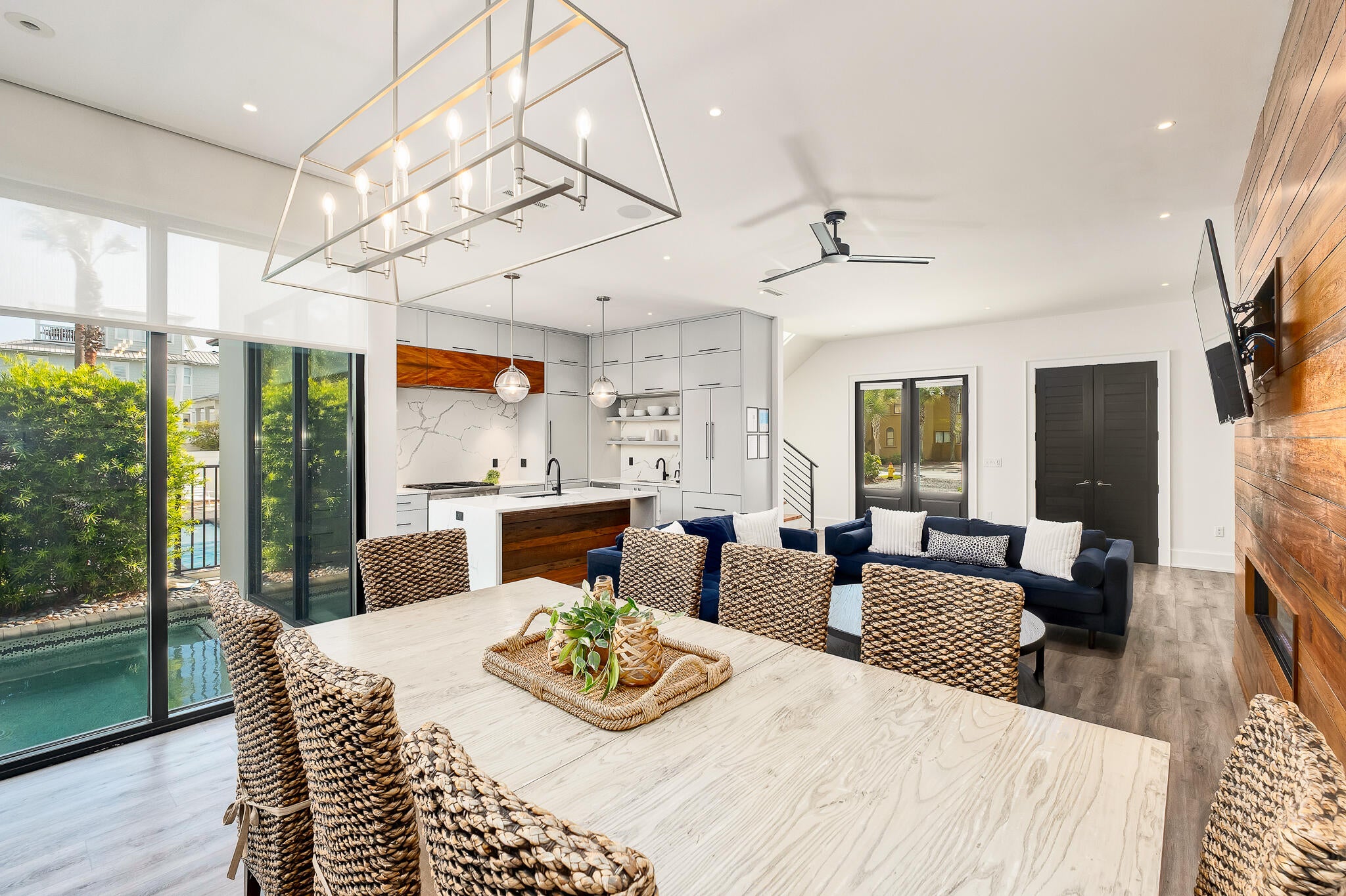 EMERALD WATERS VILLAGE - Residential