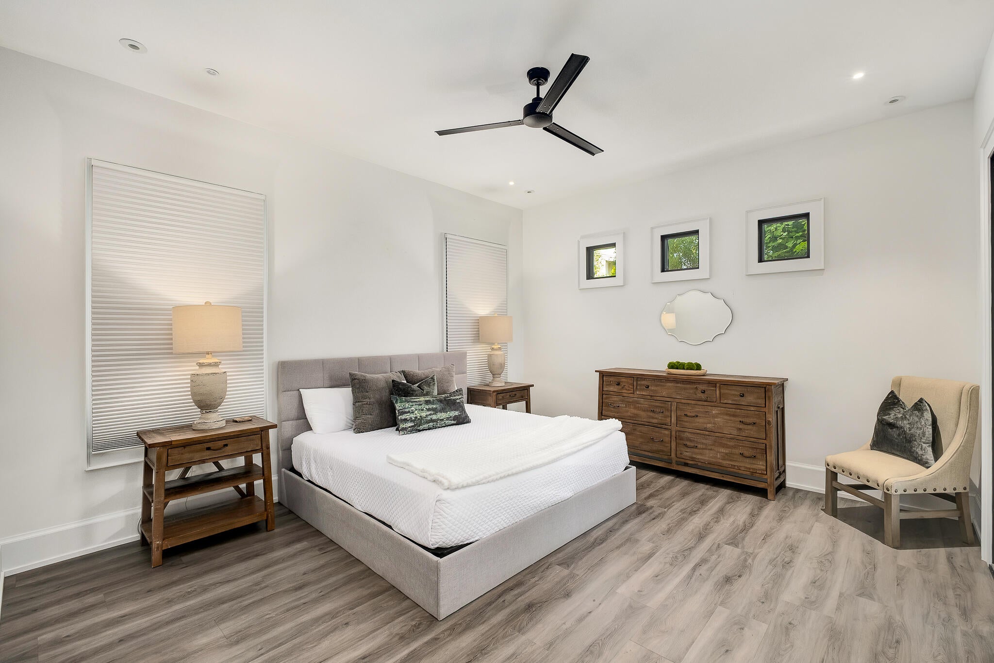 EMERALD WATERS VILLAGE - Residential