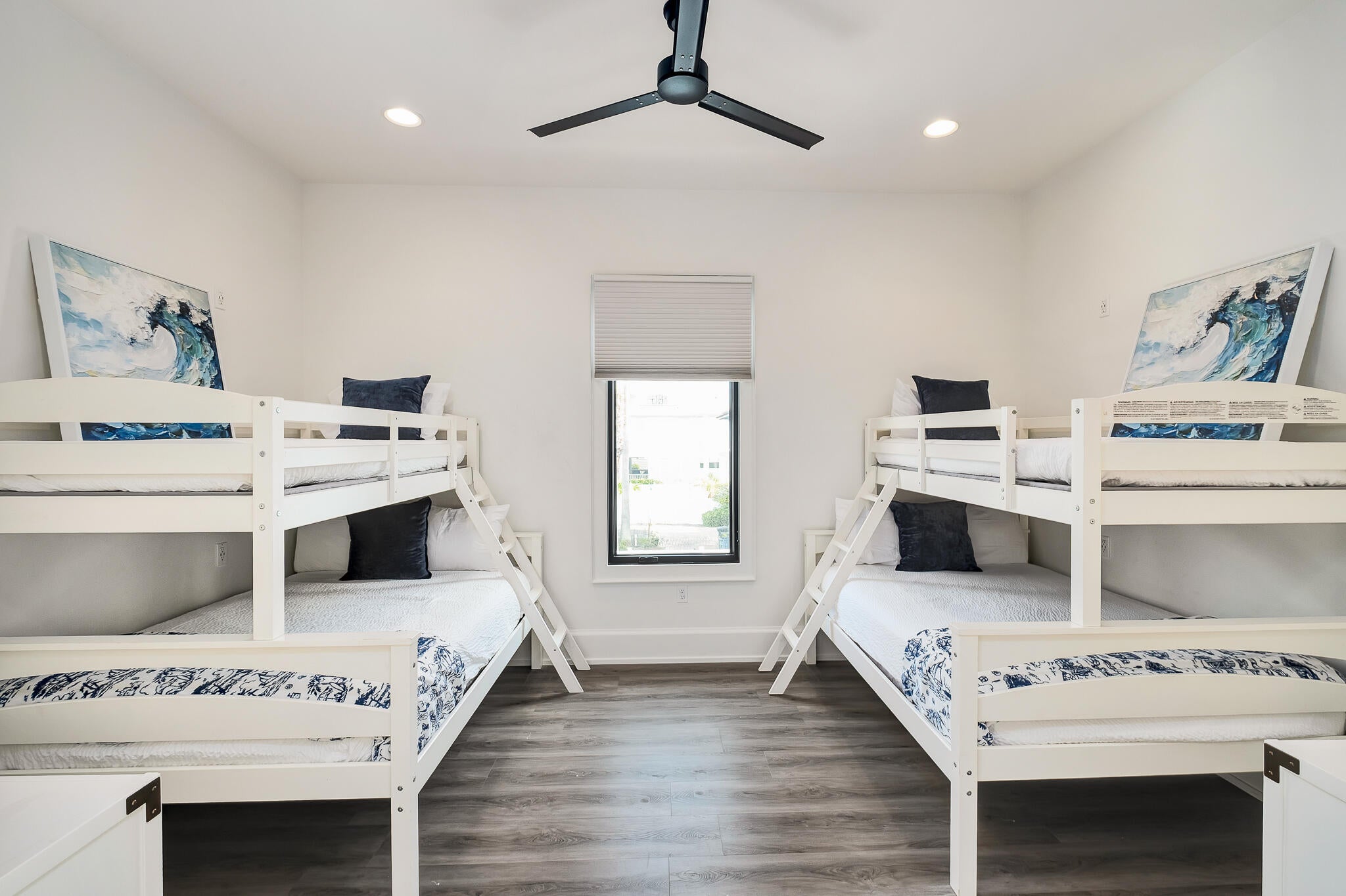 EMERALD WATERS VILLAGE - Residential