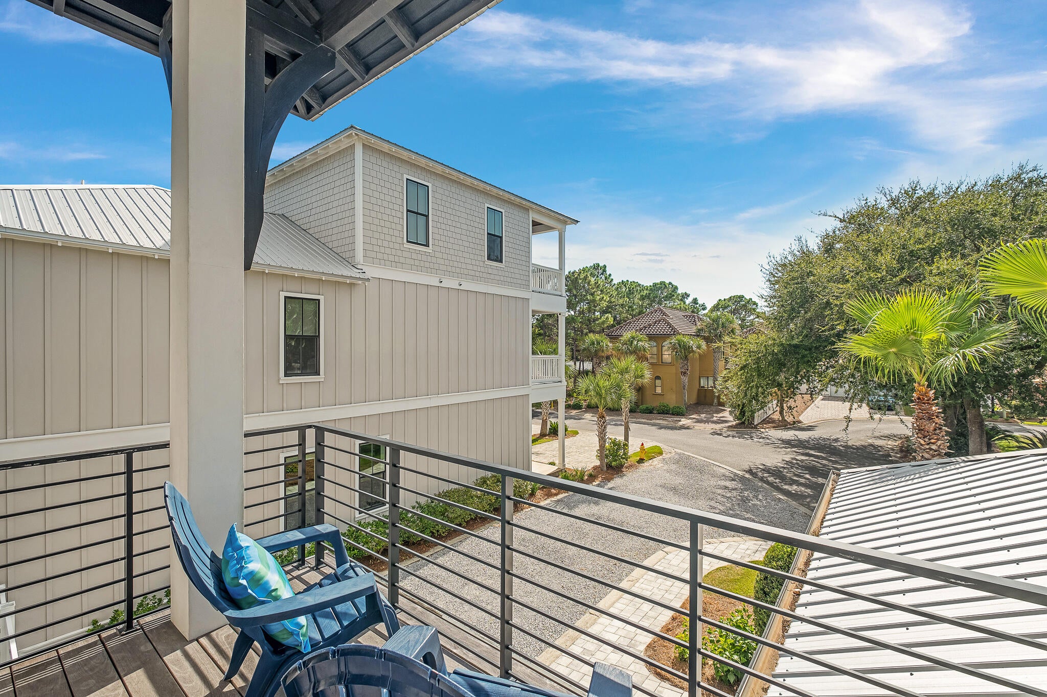 EMERALD WATERS VILLAGE - Residential