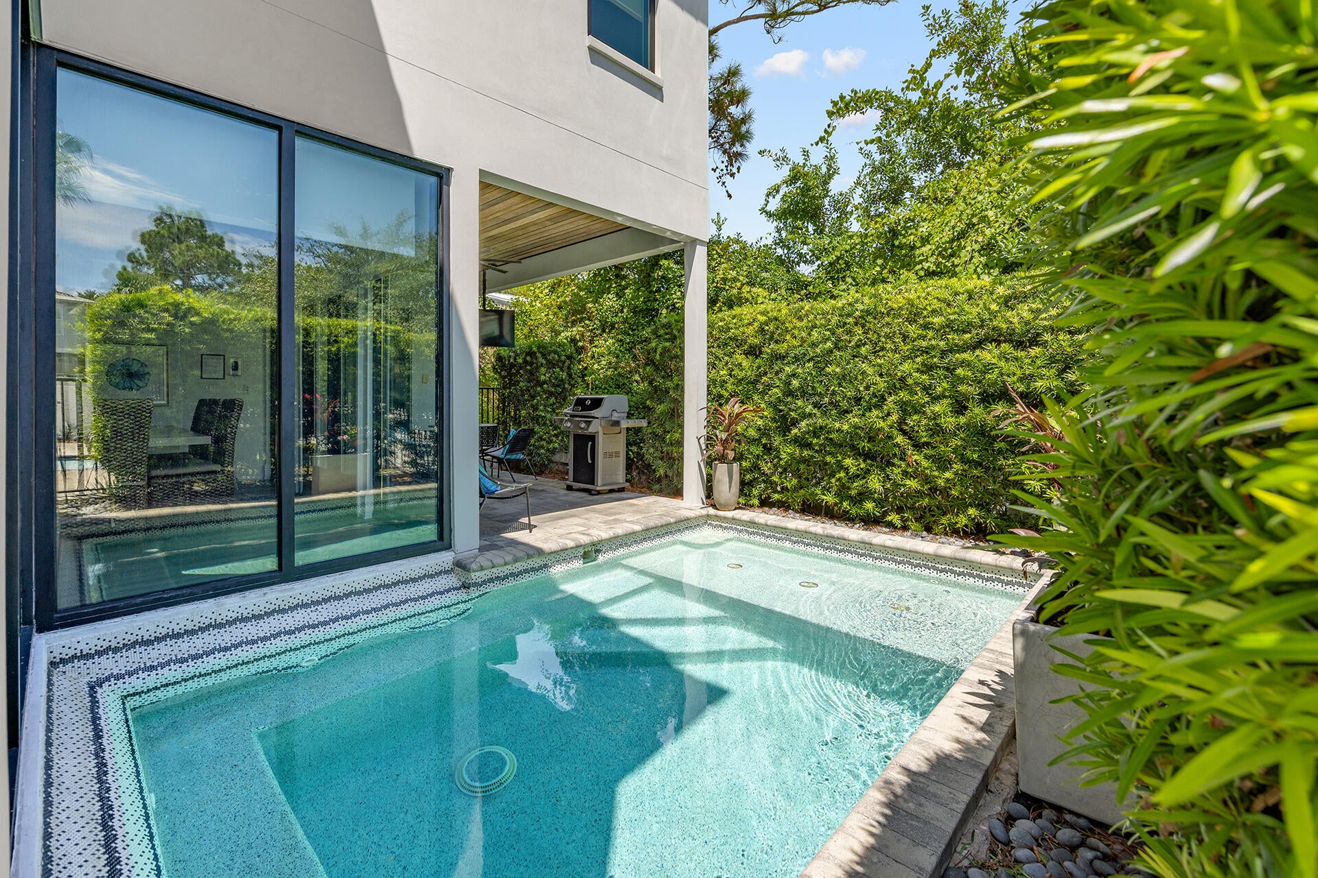 EMERALD WATERS VILLAGE - Residential