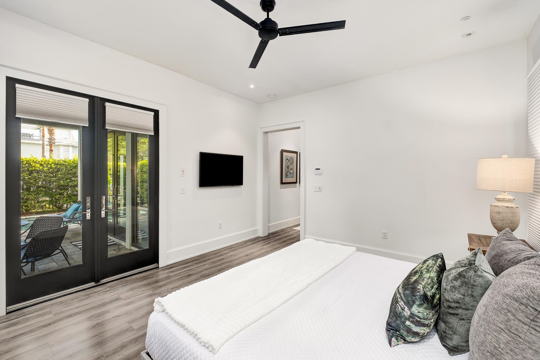 EMERALD WATERS VILLAGE - Residential