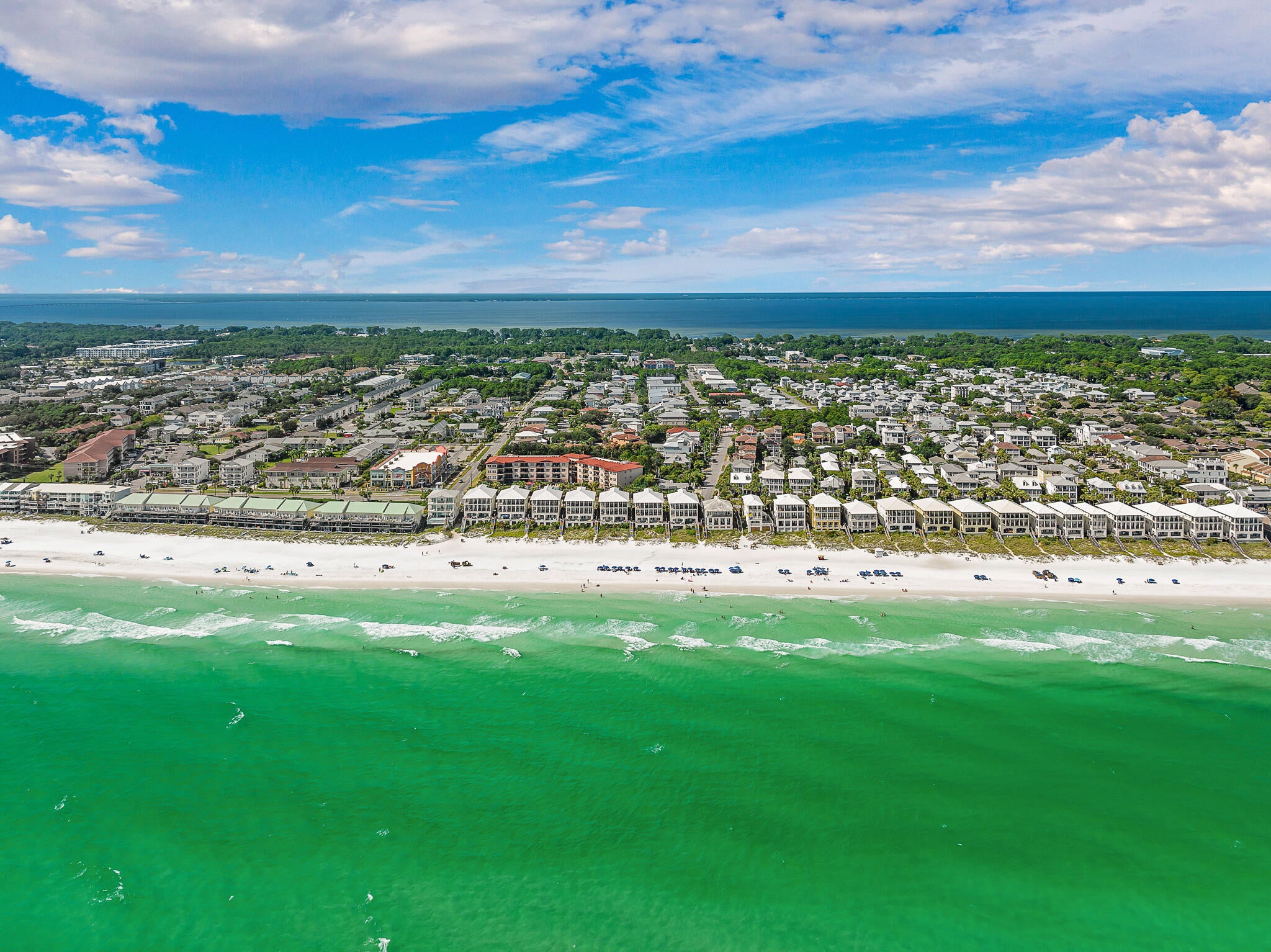 EMERALD WATERS VILLAGE - Residential