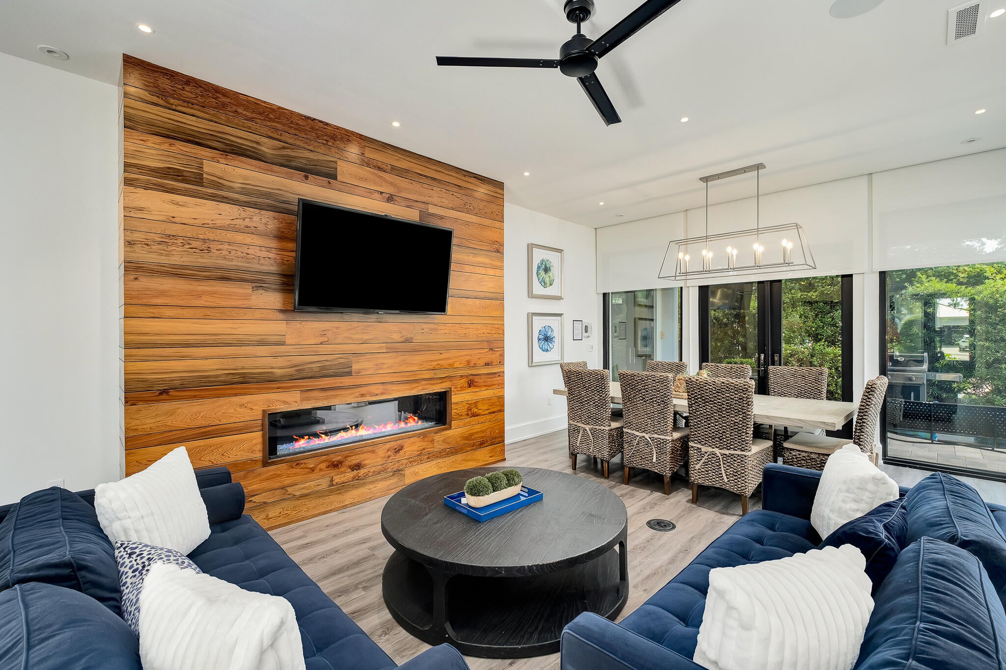 EMERALD WATERS VILLAGE - Residential