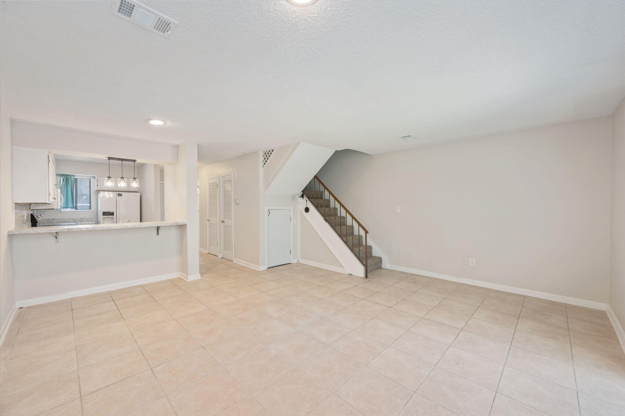 NEW WALTON VILLAGE - Residential Lease