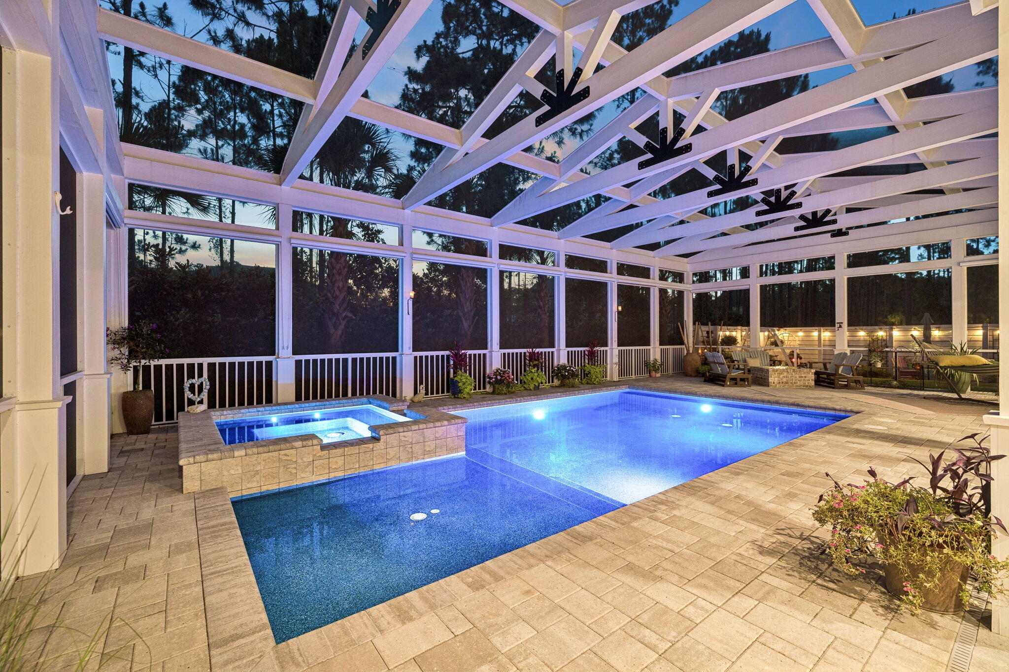 SECLUSION BAY - Residential