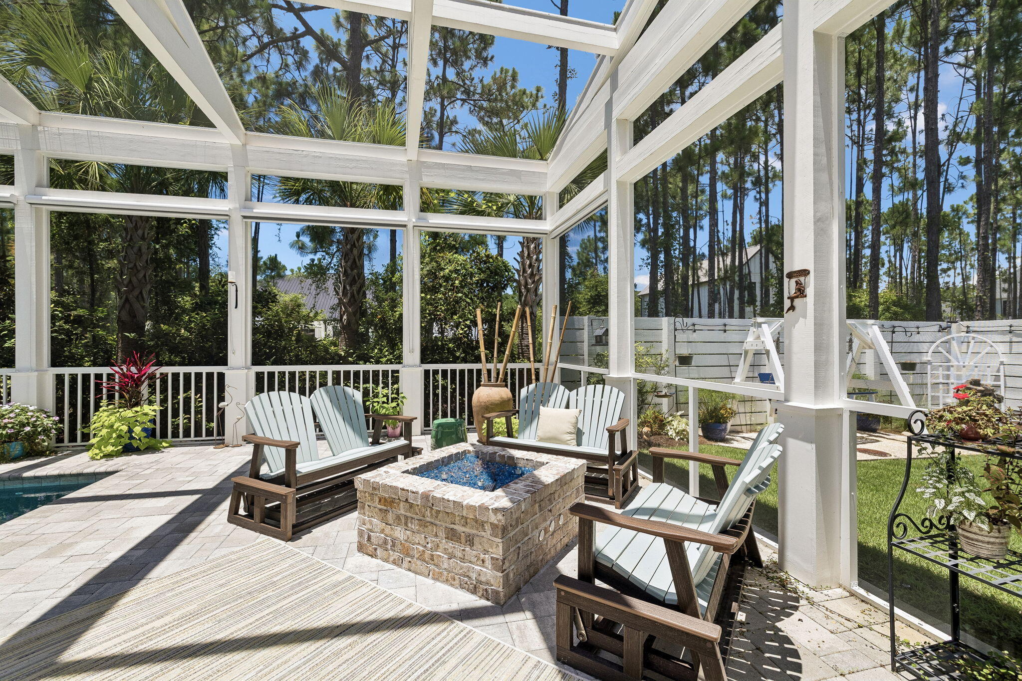 SECLUSION BAY - Residential