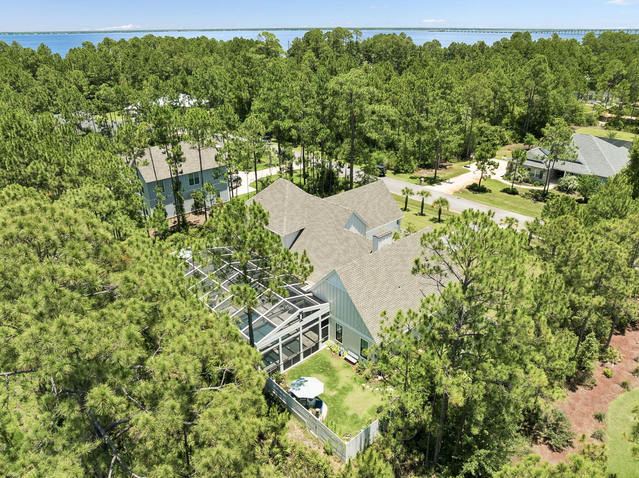 SECLUSION BAY - Residential