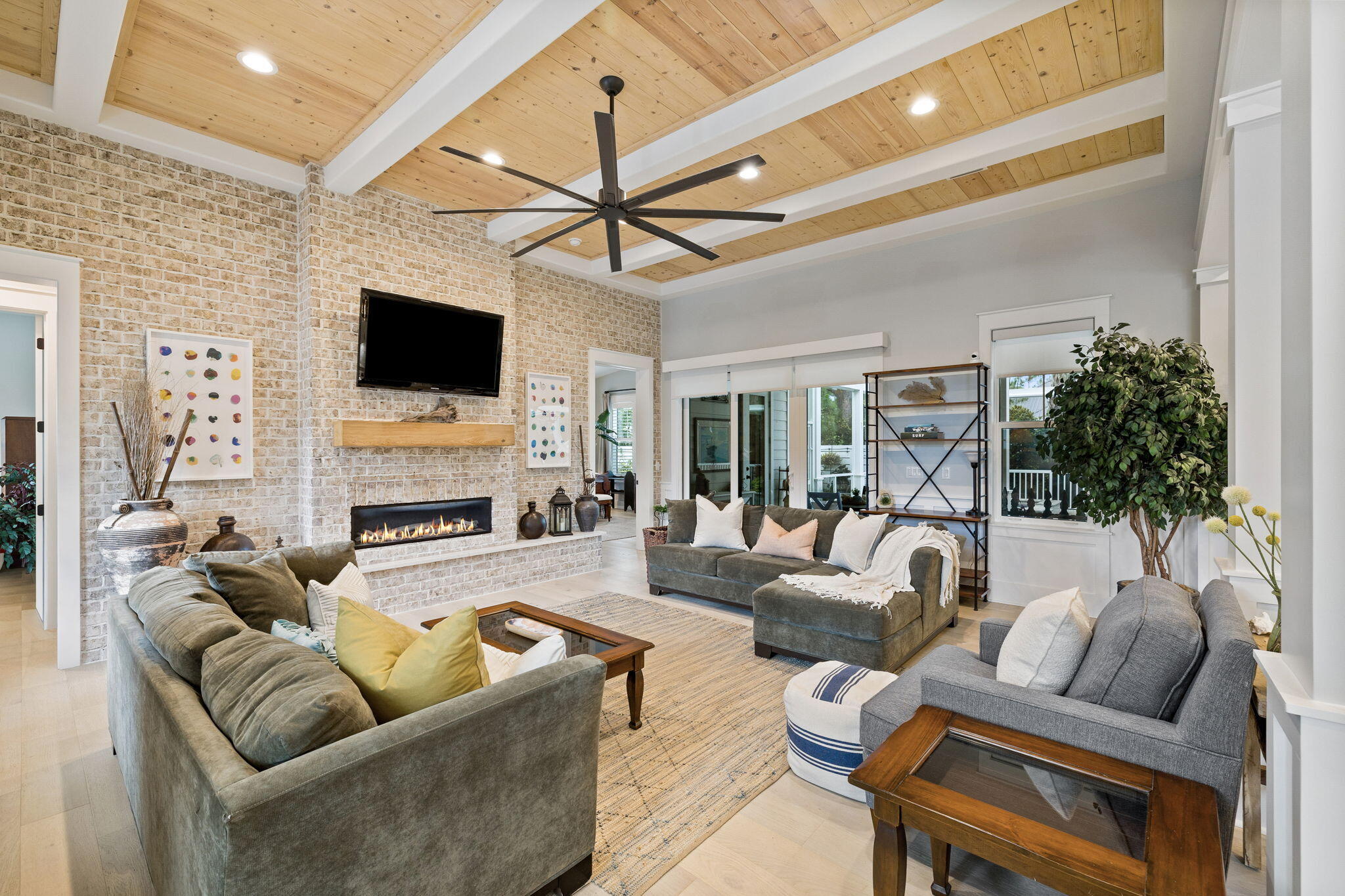 SECLUSION BAY - Residential