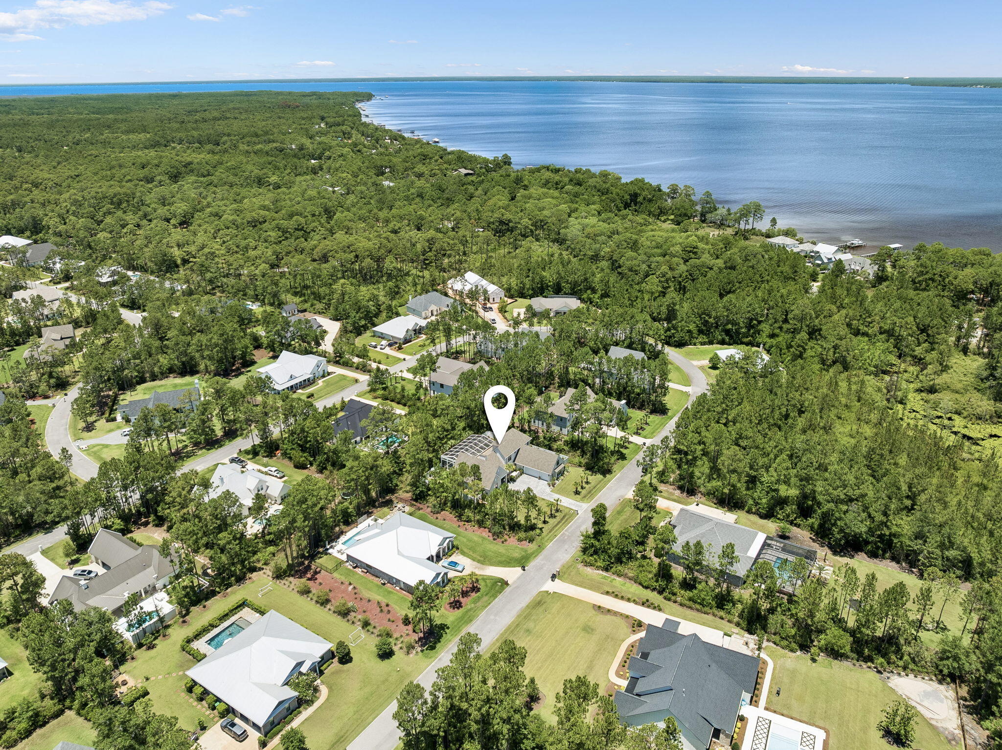 SECLUSION BAY - Residential