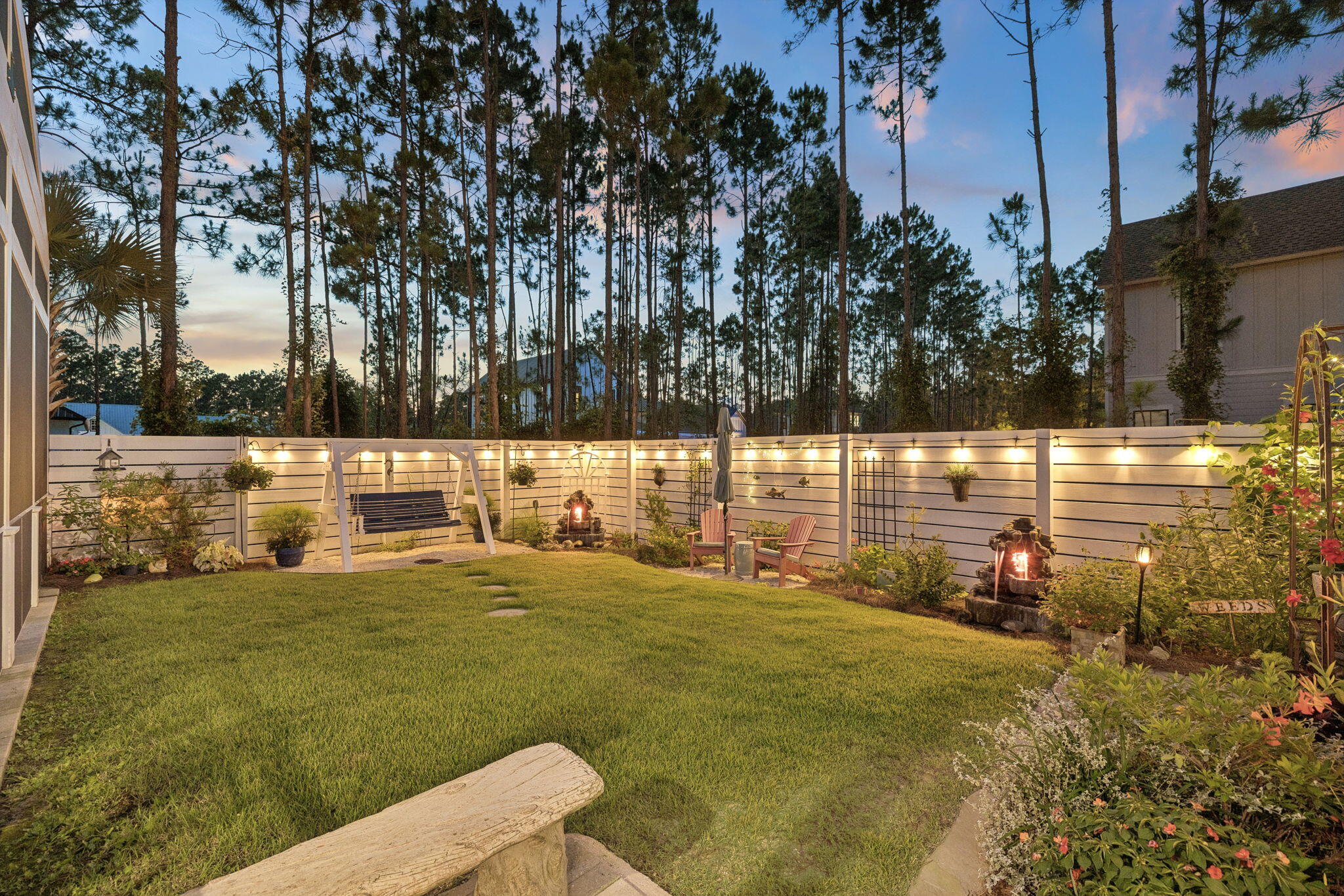 SECLUSION BAY - Residential