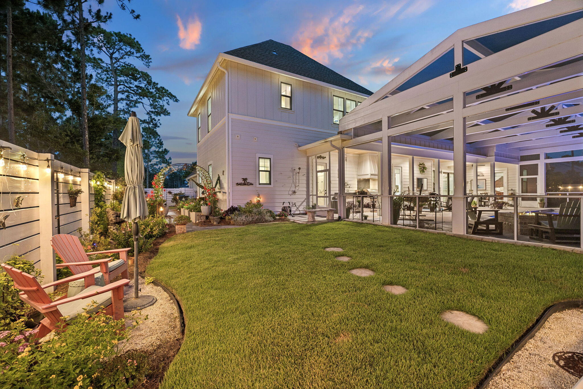 SECLUSION BAY - Residential