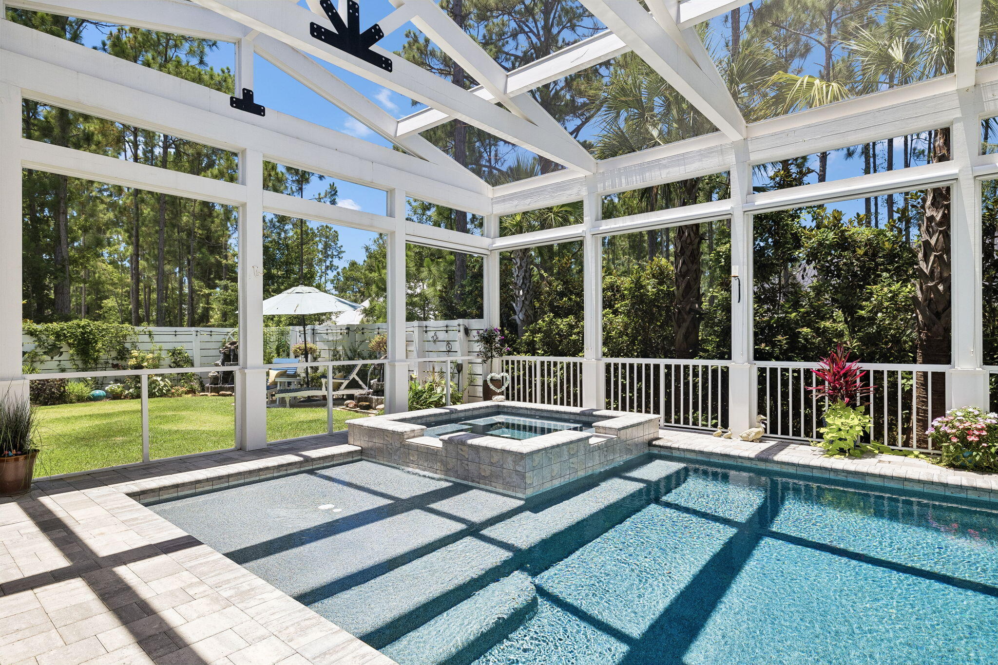 SECLUSION BAY - Residential