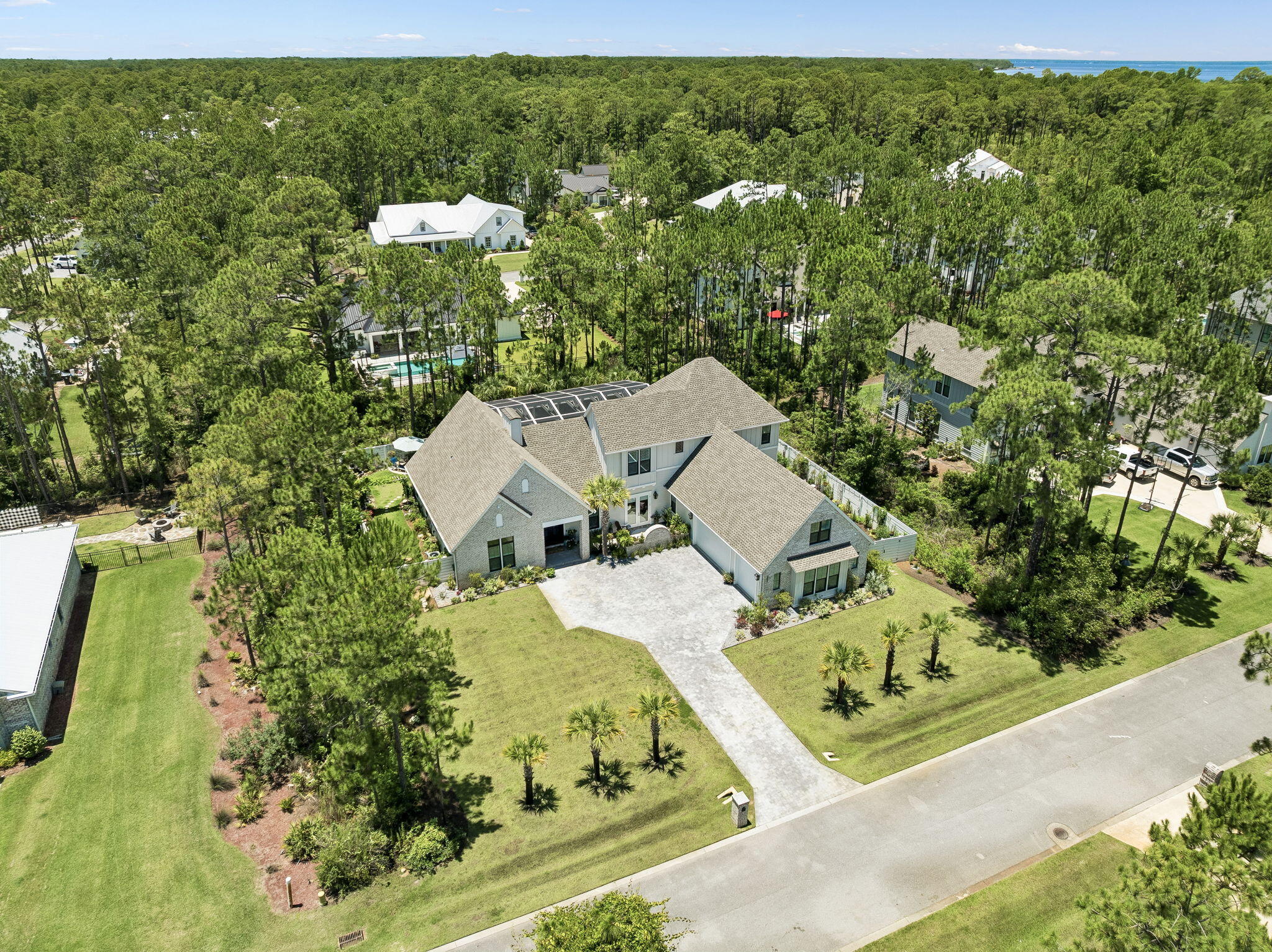 SECLUSION BAY - Residential