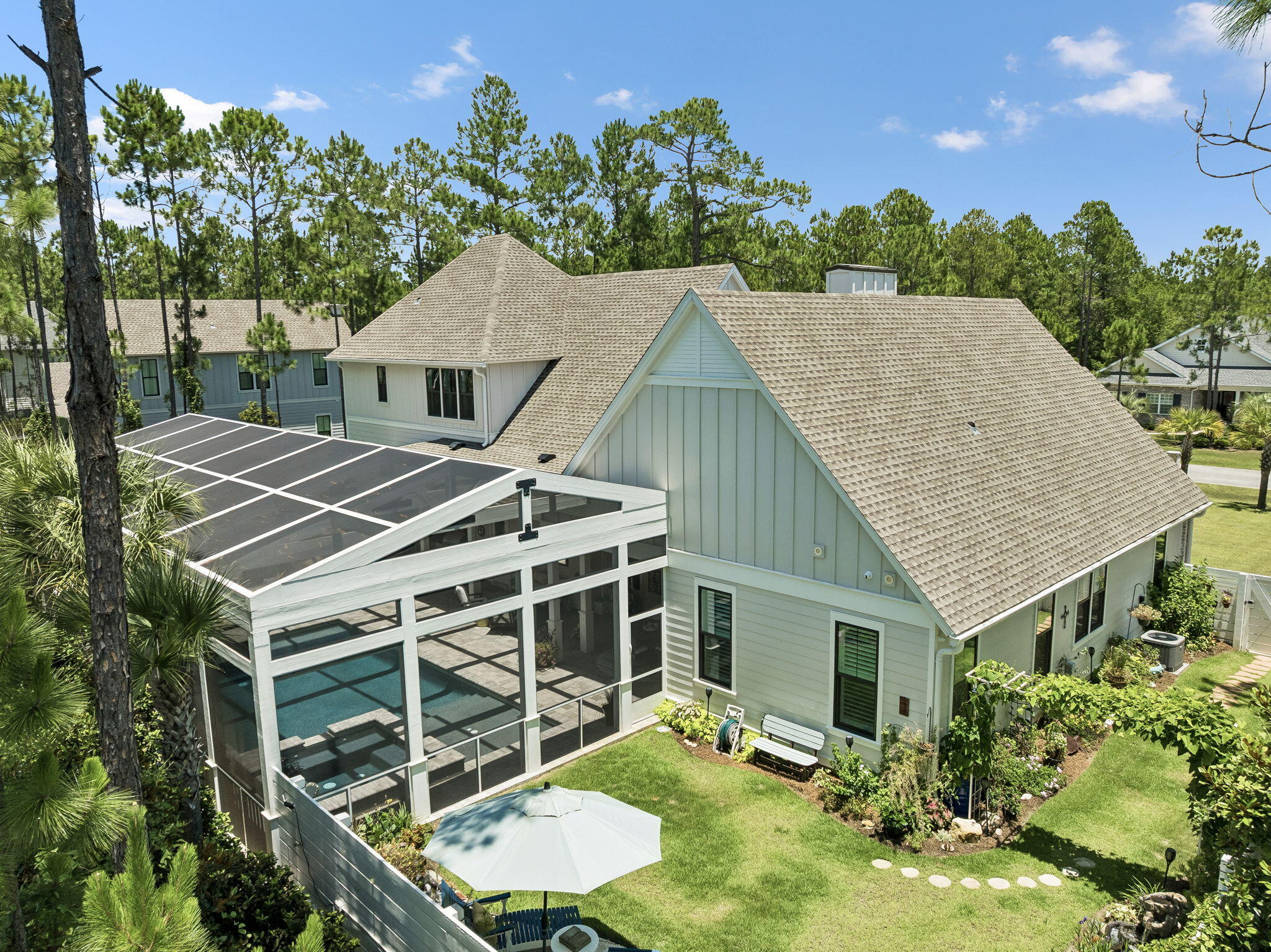 SECLUSION BAY - Residential
