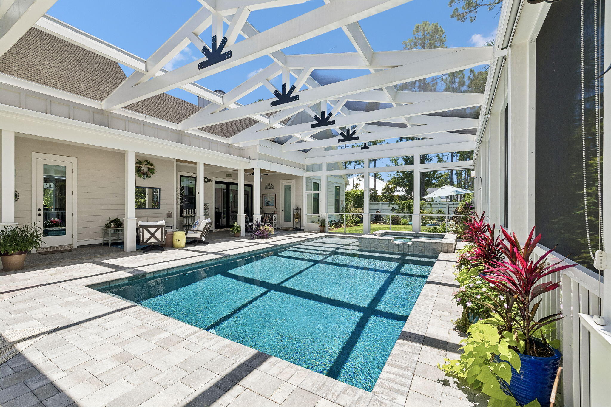 SECLUSION BAY - Residential