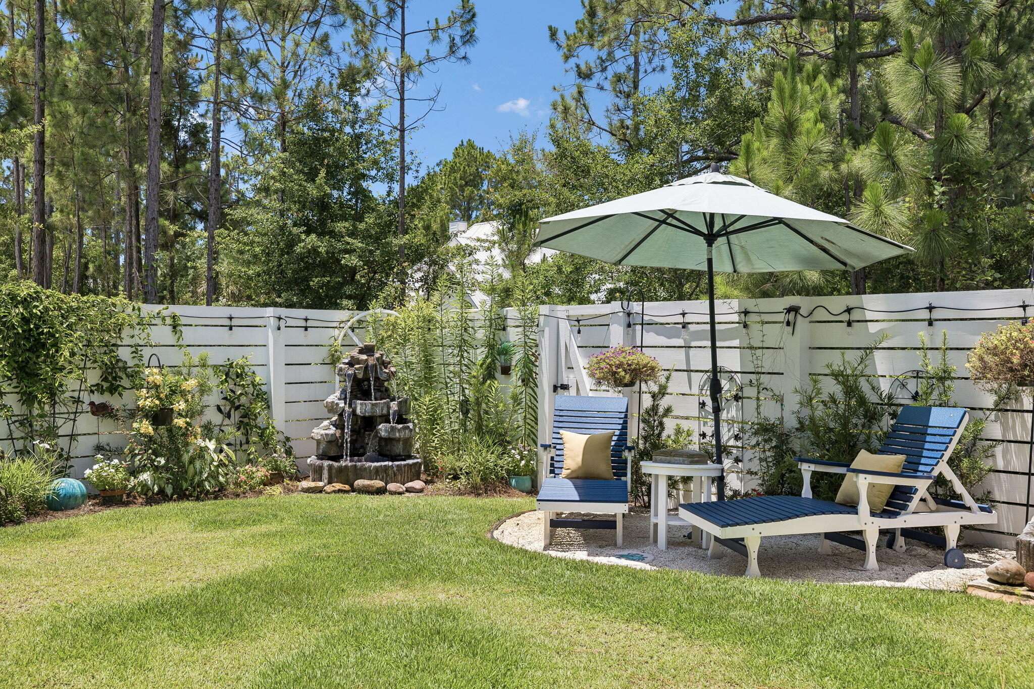 SECLUSION BAY - Residential