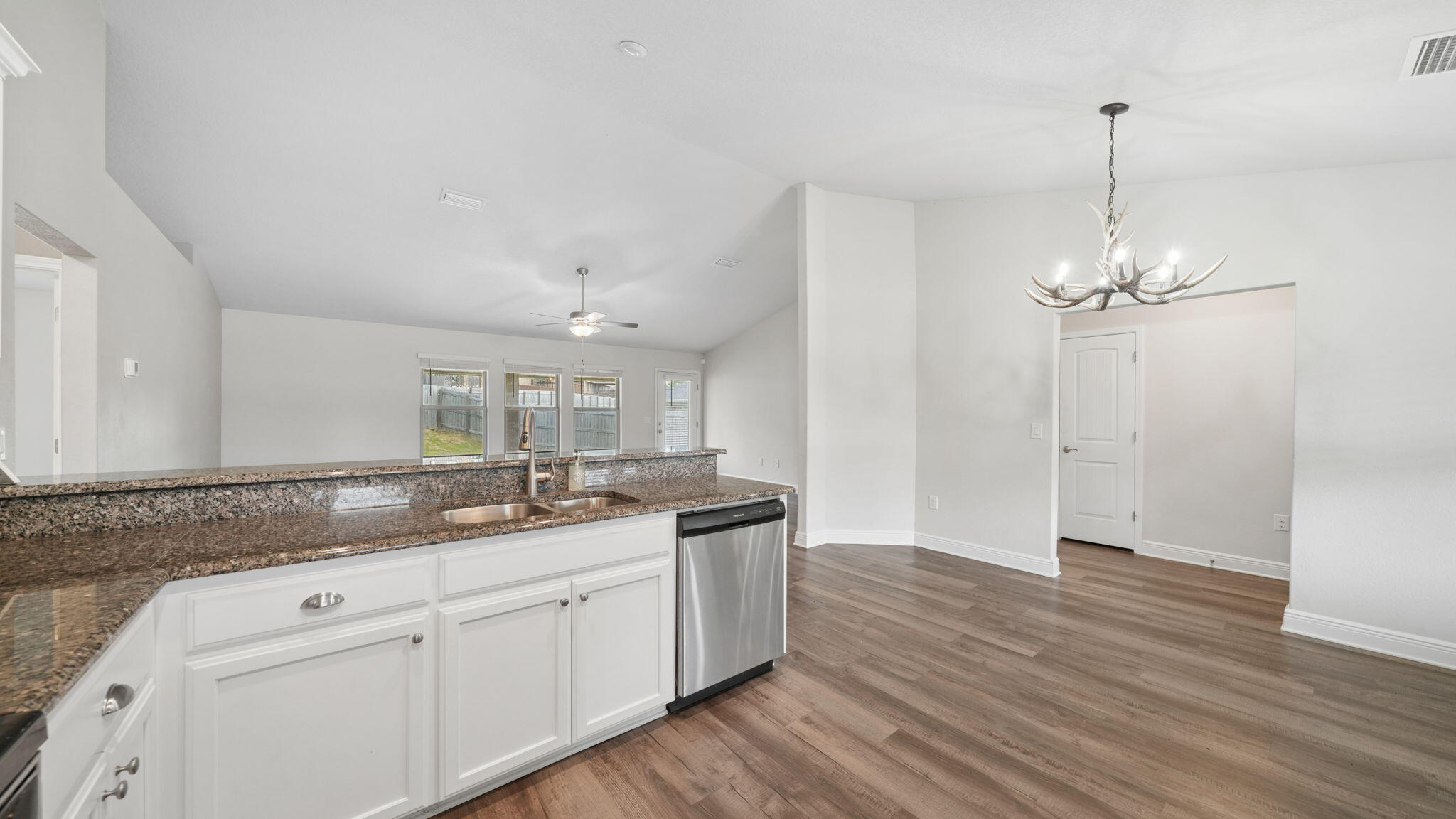 CHARLESTON PLACE - Residential