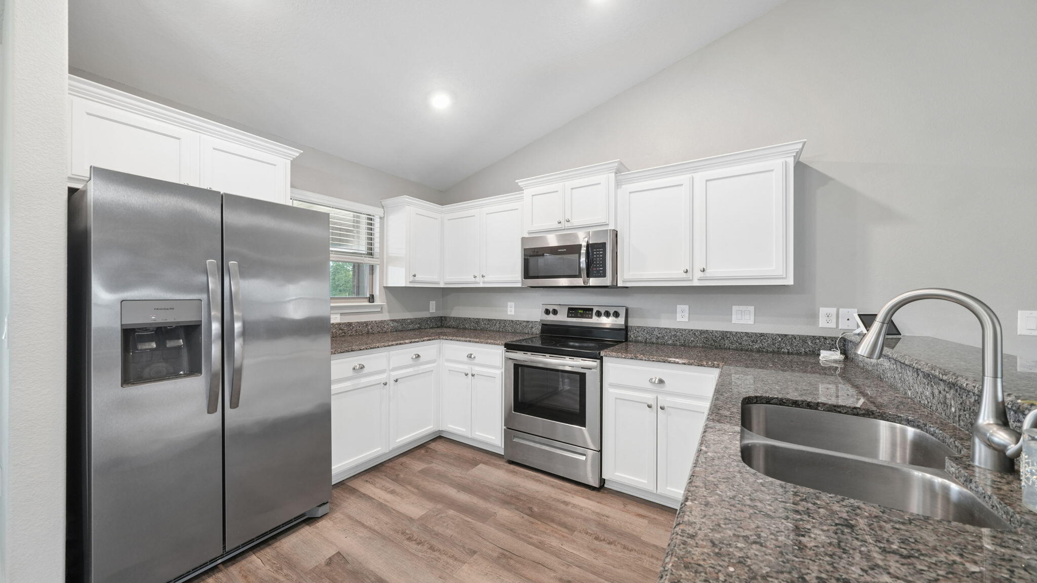 CHARLESTON PLACE - Residential