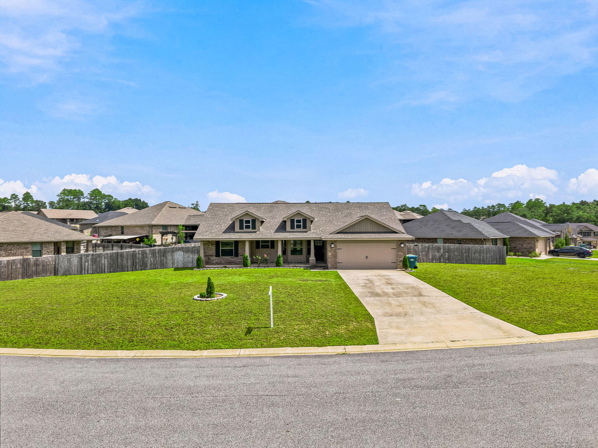 CHARLESTON PLACE - Residential
