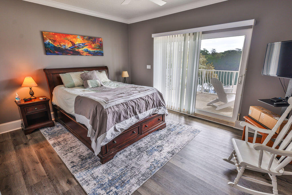 BAYOU POQUITO - Residential