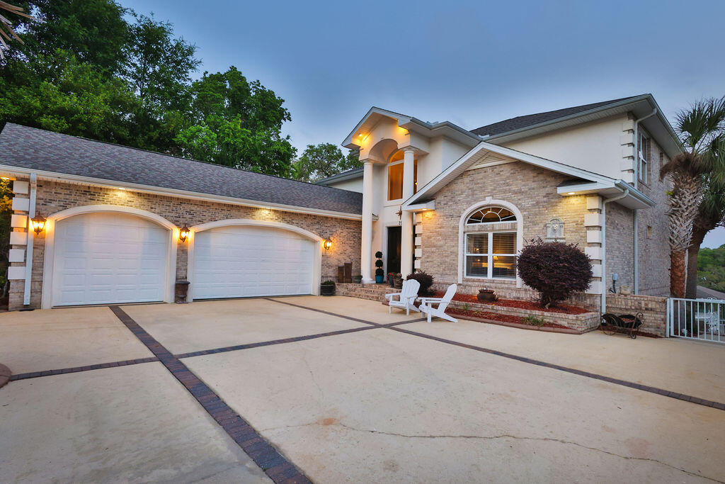 BAYOU POQUITO - Residential