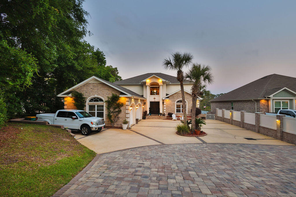 BAYOU POQUITO - Residential