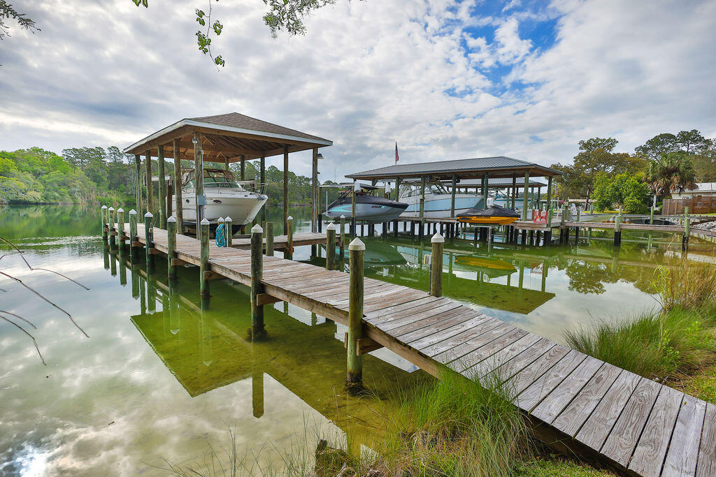 BAYOU POQUITO - Residential