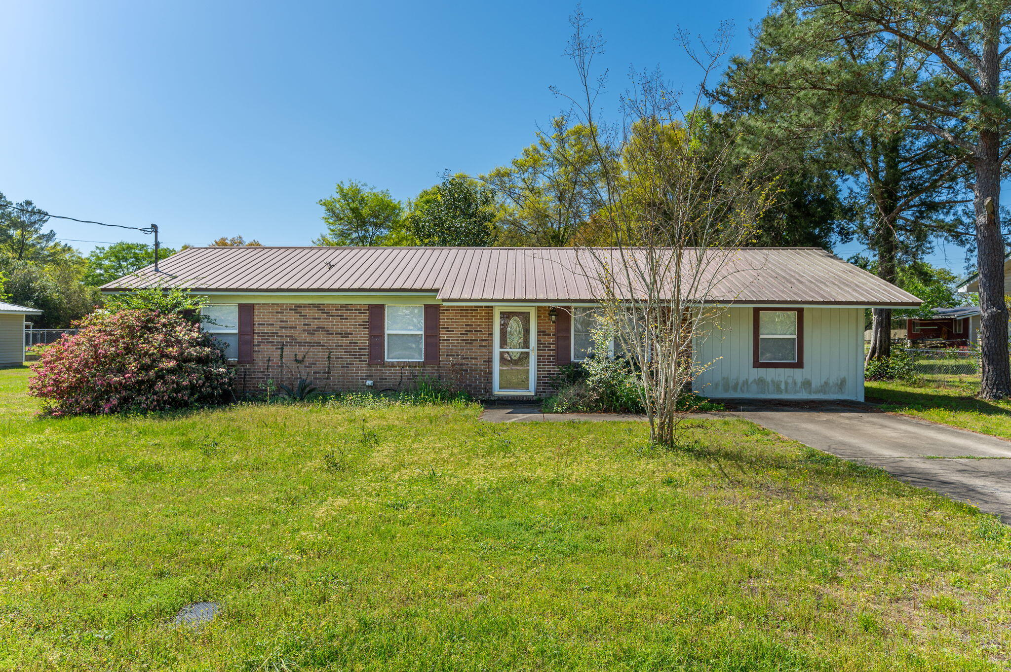 Enjoy the comfort and convenience of this charming one story brick home in DeFuniak Springs! Offering 3 bedrooms, 1.5 bathrooms, and situated on a spacious 0.80 acre lot, this home provides plenty of room to spread out while being just minutes from shopping, dining, schools, and the LECOM Dental School. Pets are considered on a case by case basis. A completed application with a background and credit check is required. Applicants must have a minimum credit score of 600, at least one year of employment history (or a qualifying employment offer if relocating), and a monthly household income of at least $3,750. Schedule your showing today and see all this home has to offer!