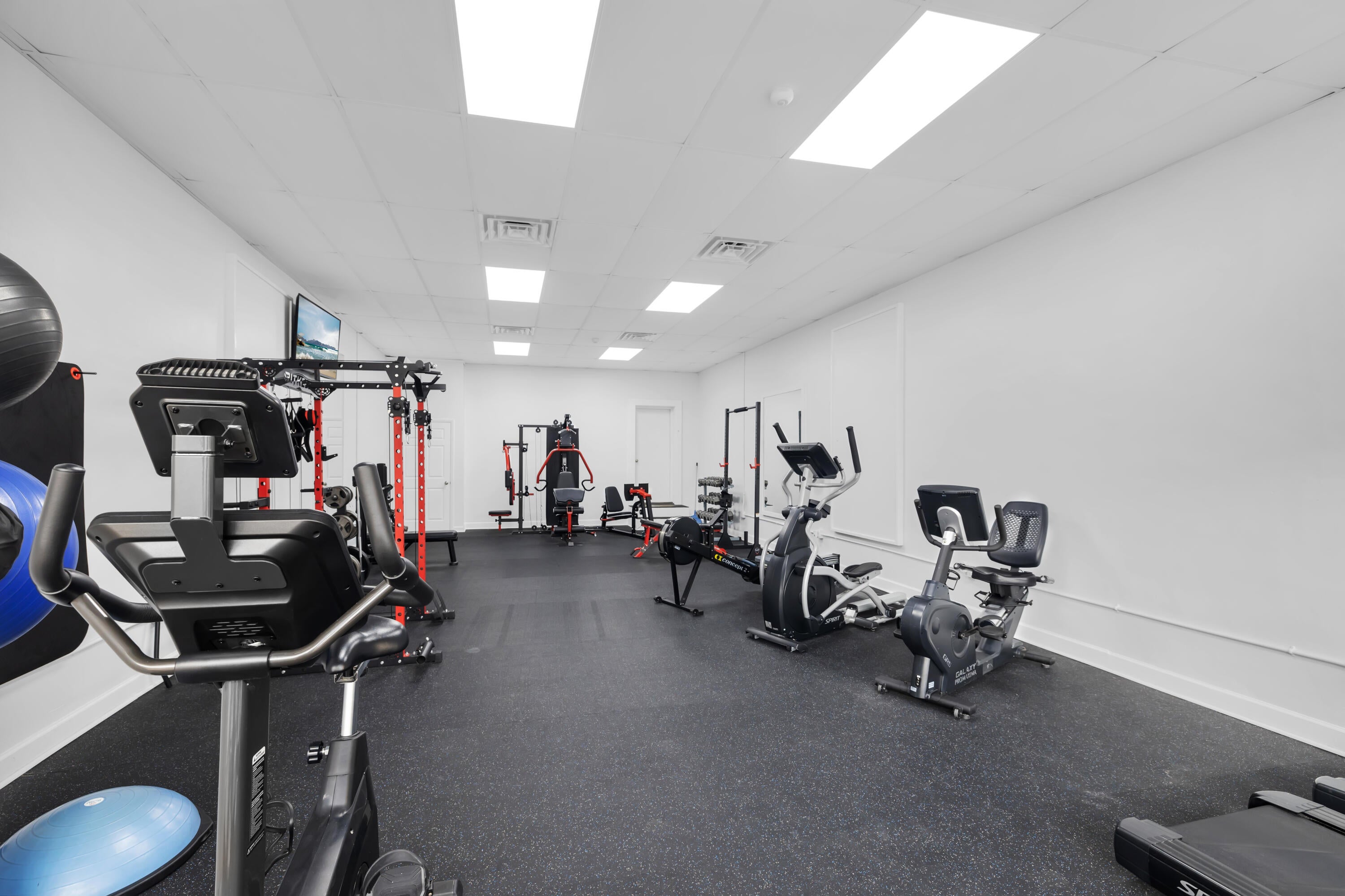 SUNBIRD CONDO - Residential