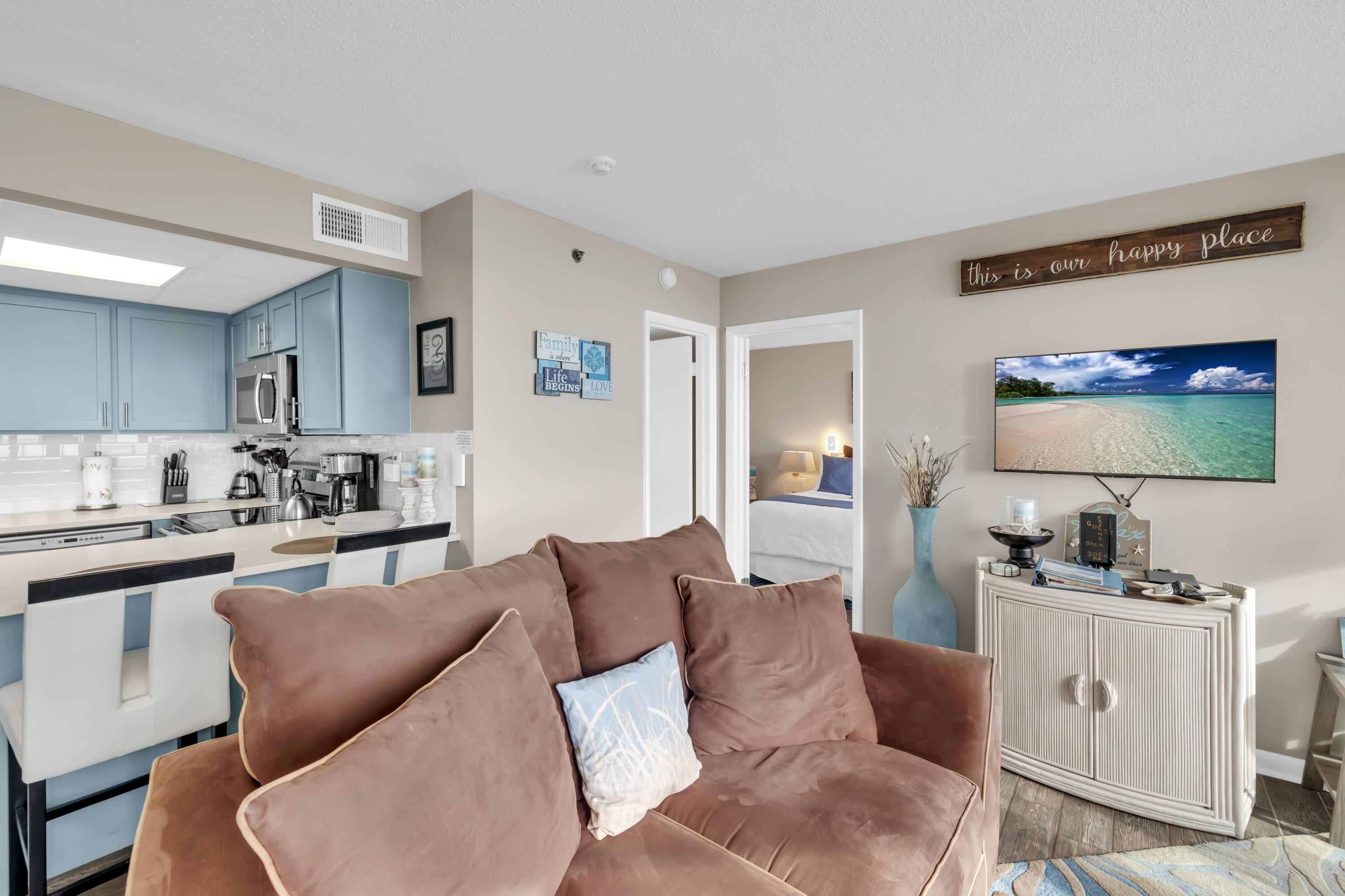 SUNBIRD CONDO - Residential