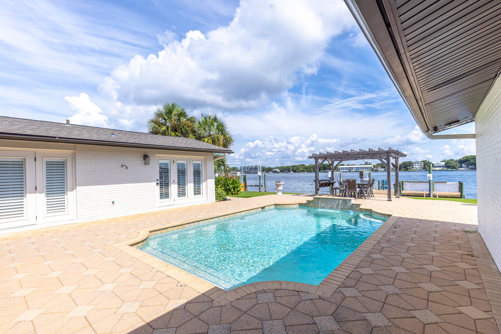 SANTA ROSA ISLAND - Residential