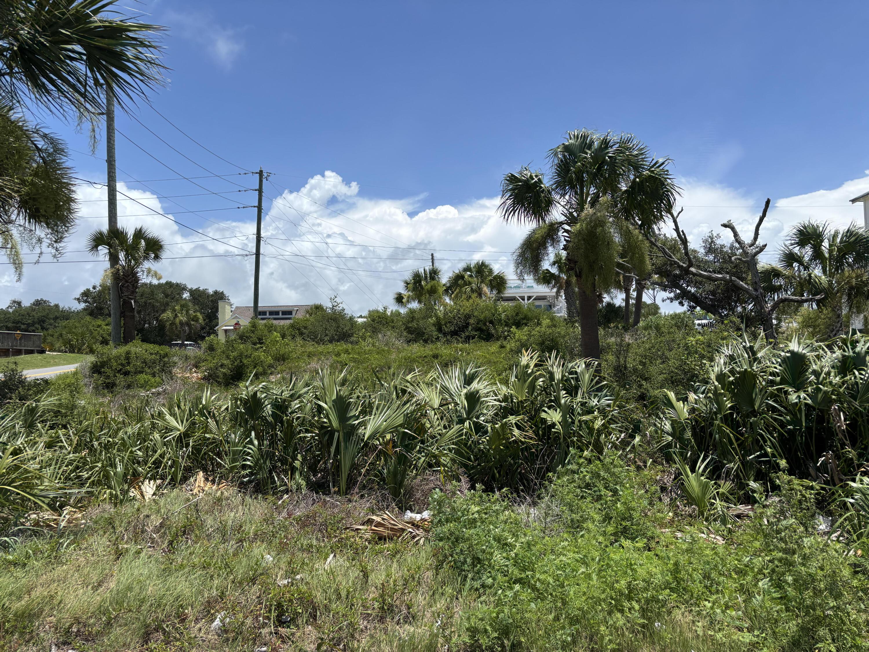 NO RECORDED SUBDIVISION - Land