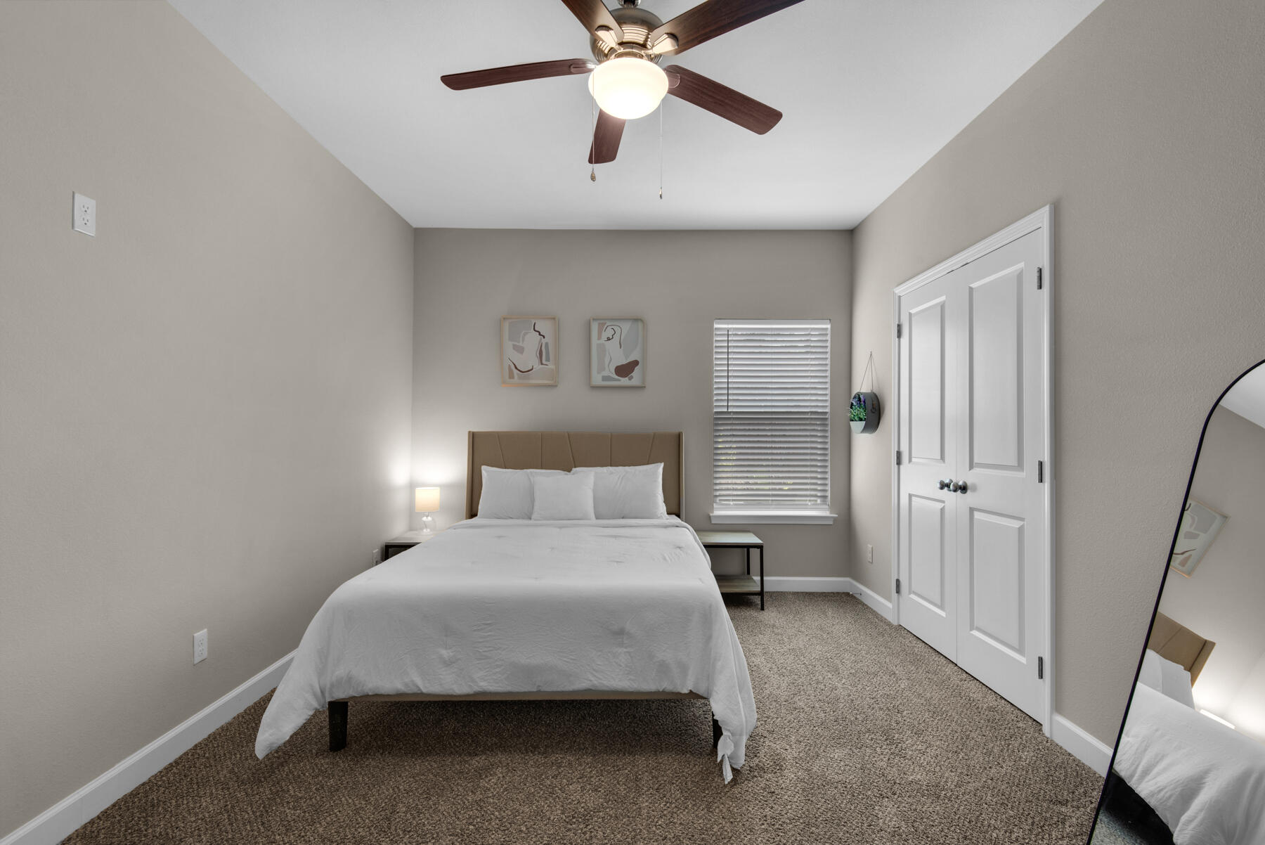 CASA LOMA - Residential Lease