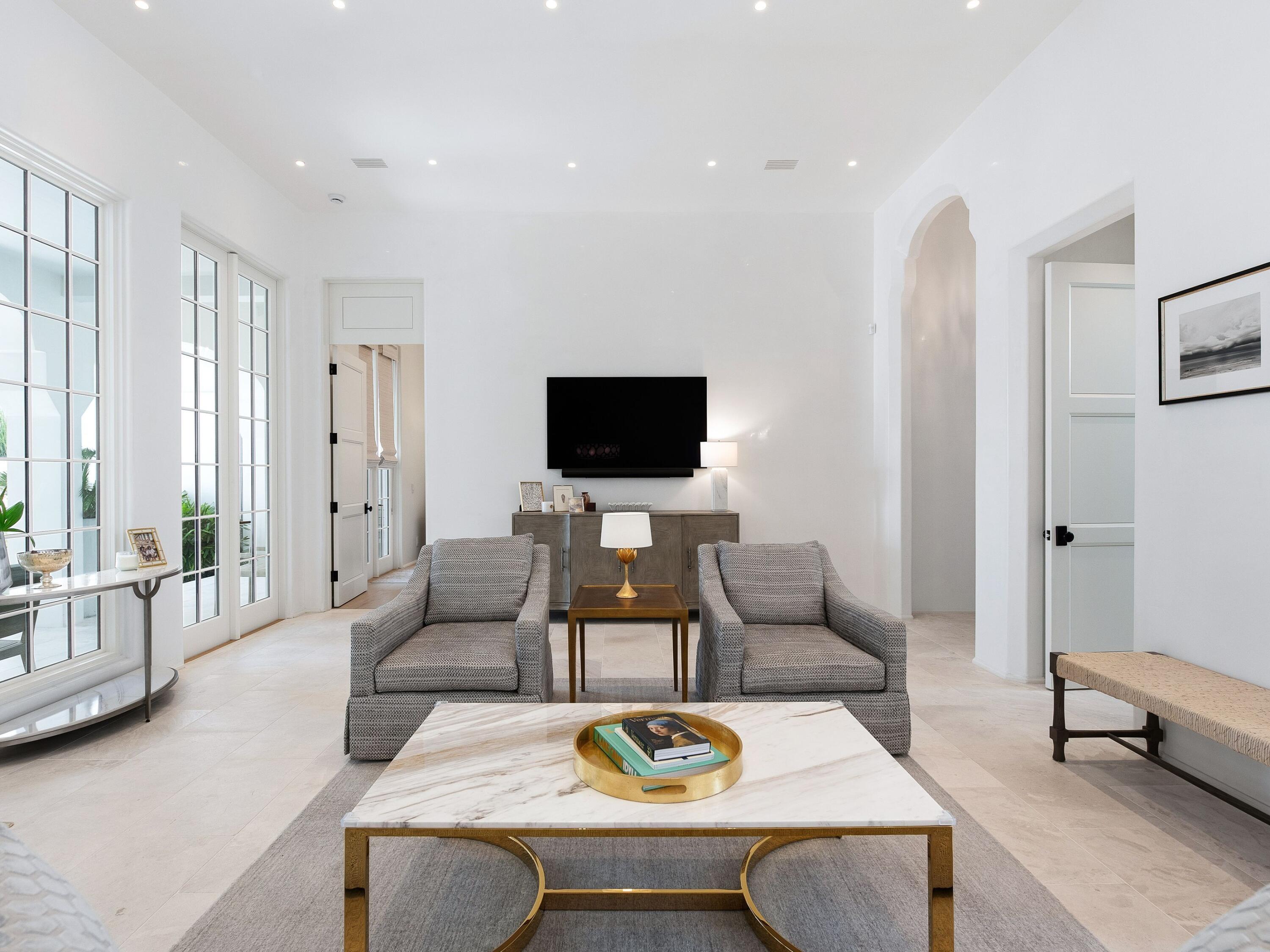 ALYS BEACH - Residential