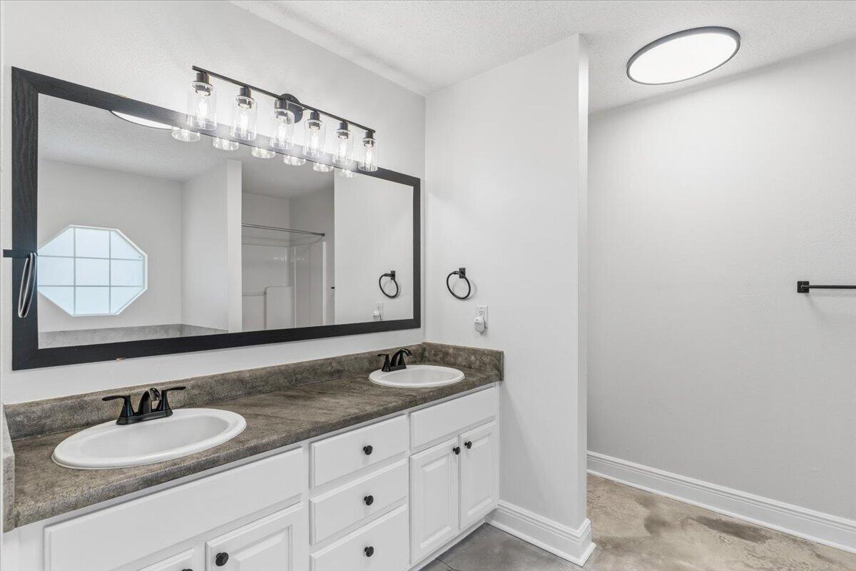 FOX VALLEY - Residential