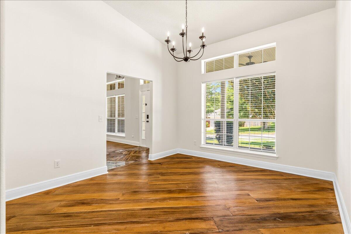 FOX VALLEY - Residential