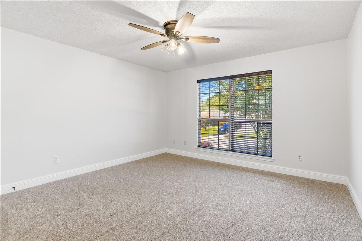 FOX VALLEY - Residential