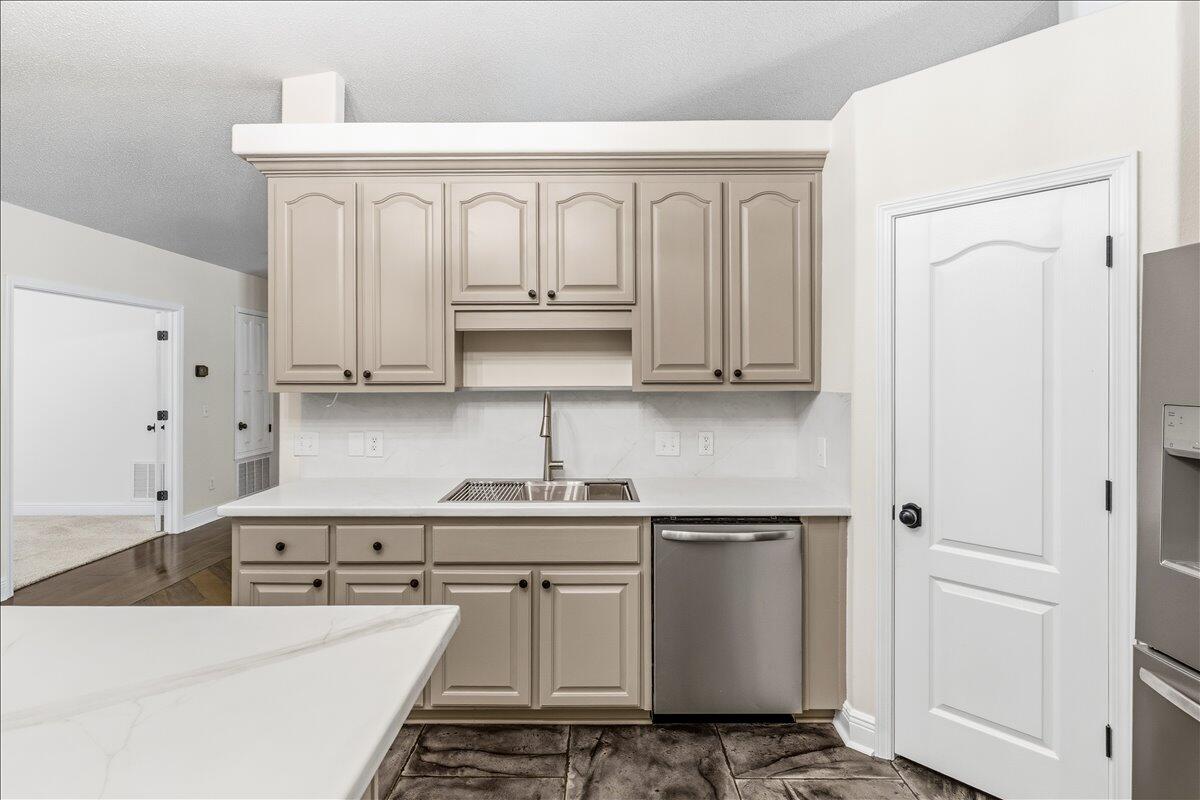 FOX VALLEY - Residential