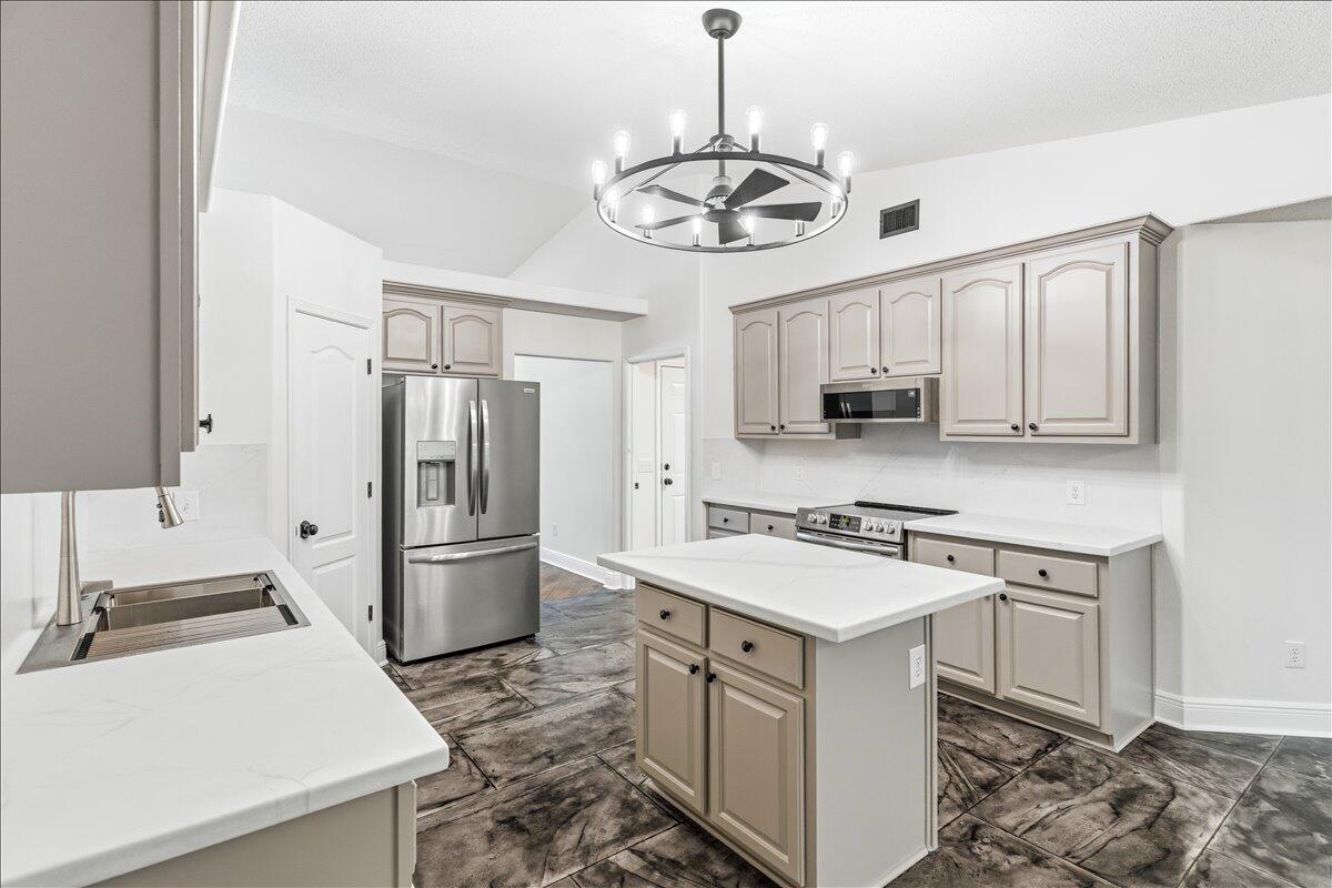 FOX VALLEY - Residential