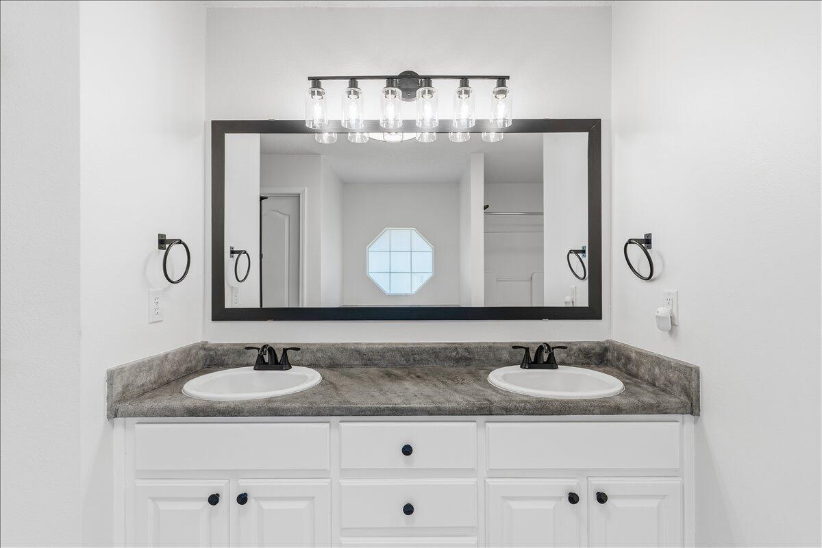 FOX VALLEY - Residential