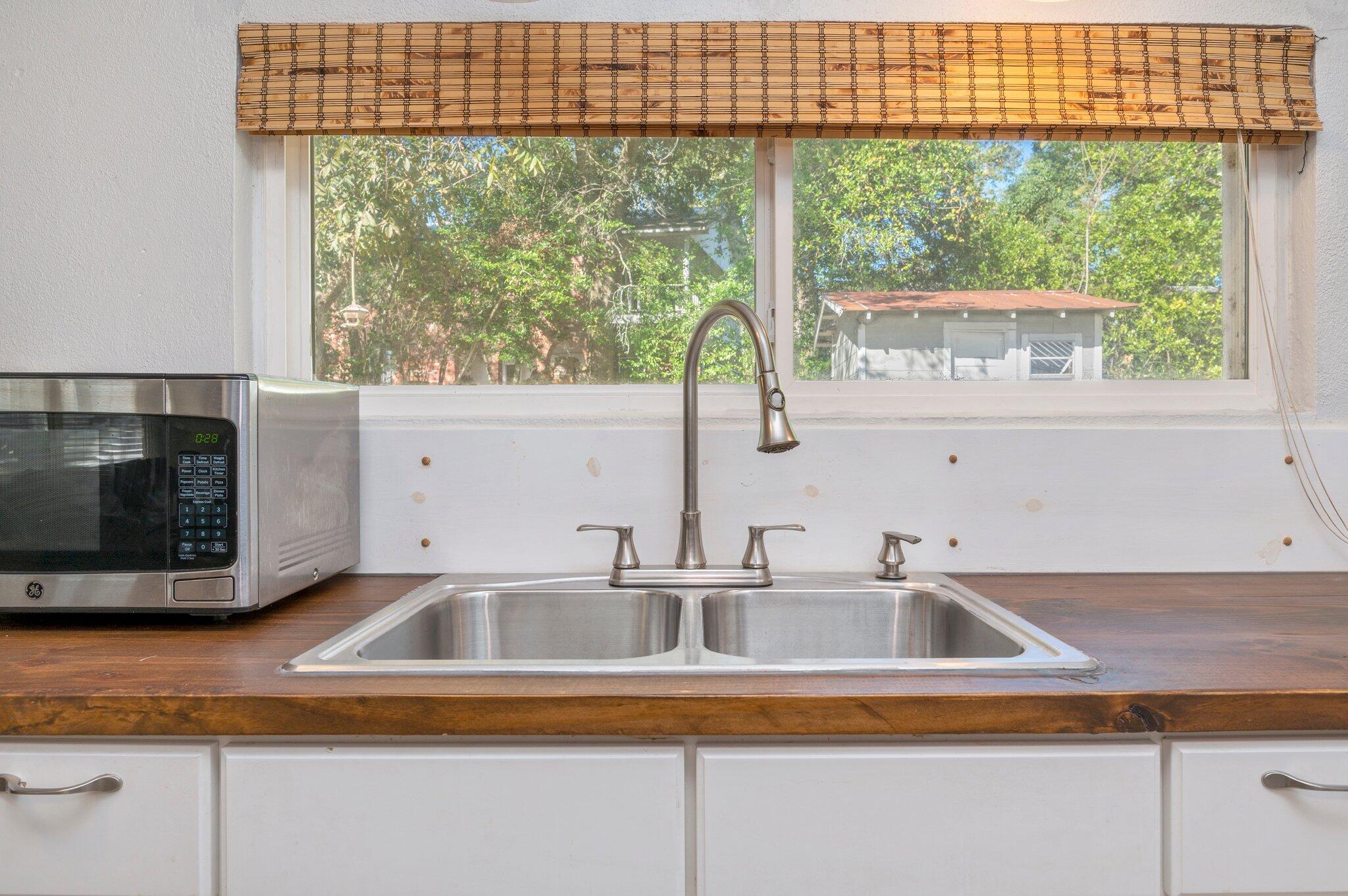 METES & BOUNDS - Residential Lease