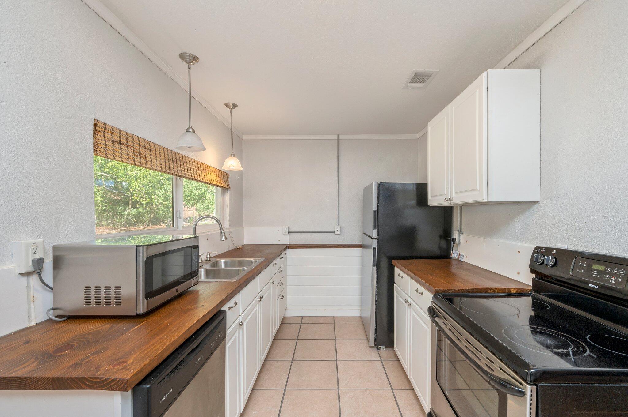 METES & BOUNDS - Residential Lease