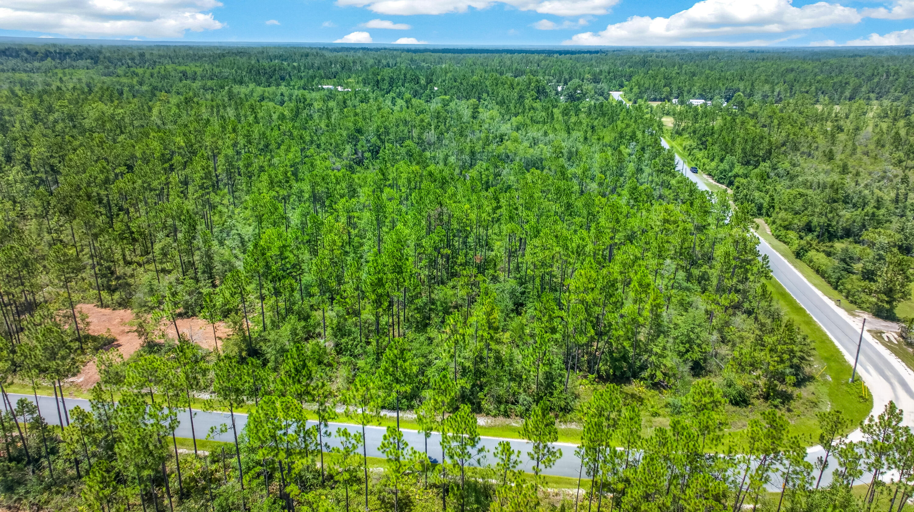 NO RECORDED SUBDIVISION - Land