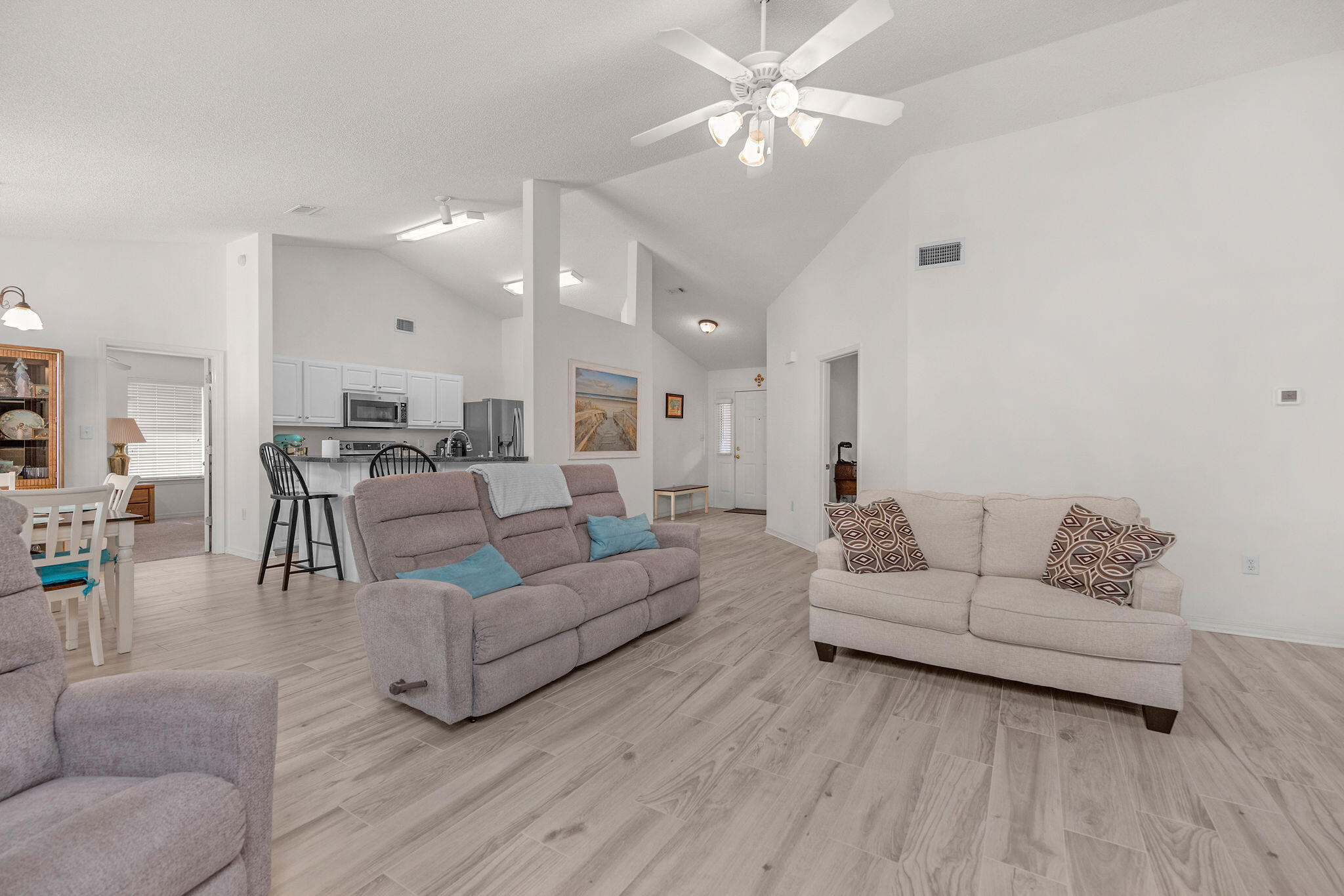 HAMPTON RIDGE ESTATES - Residential