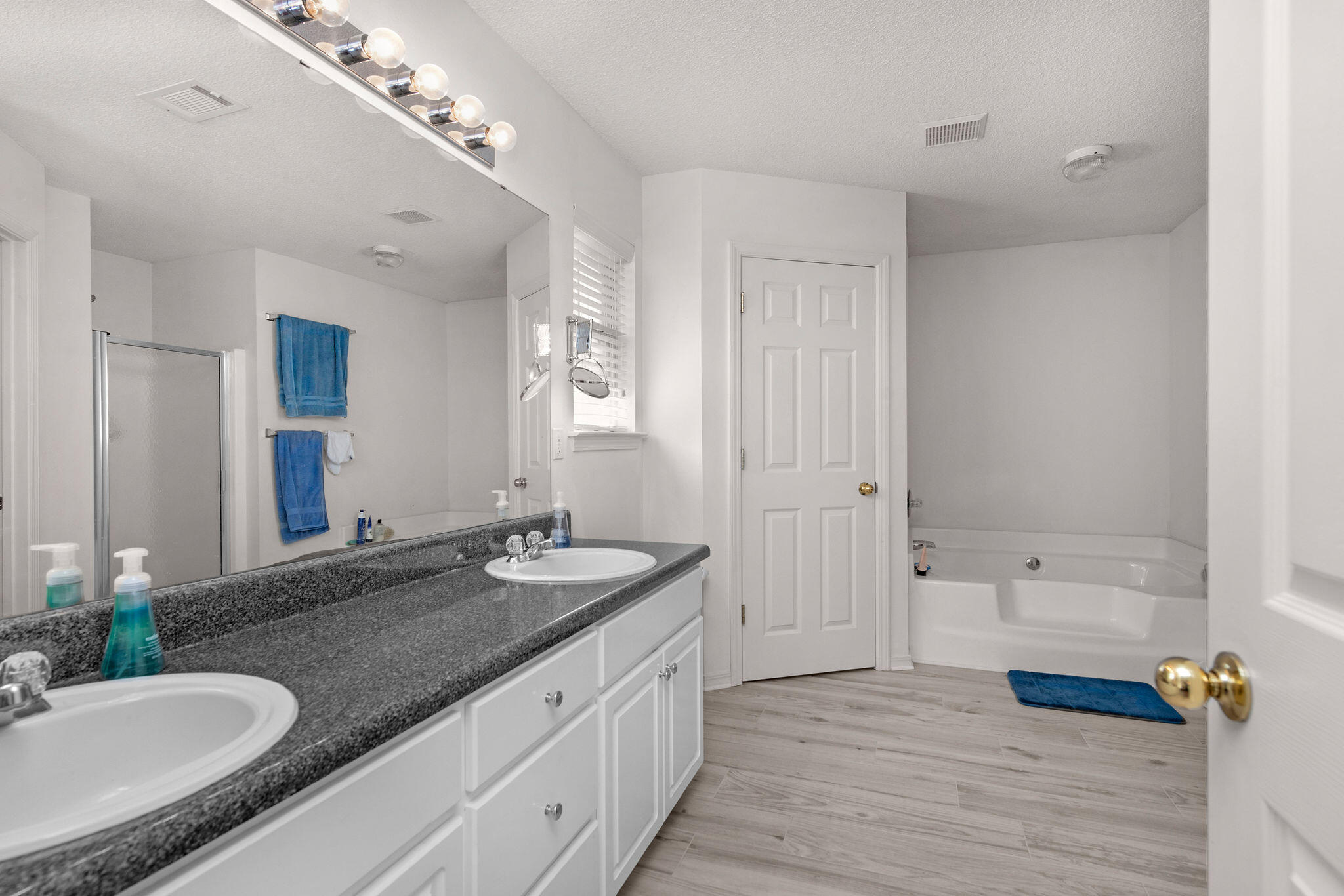HAMPTON RIDGE ESTATES - Residential