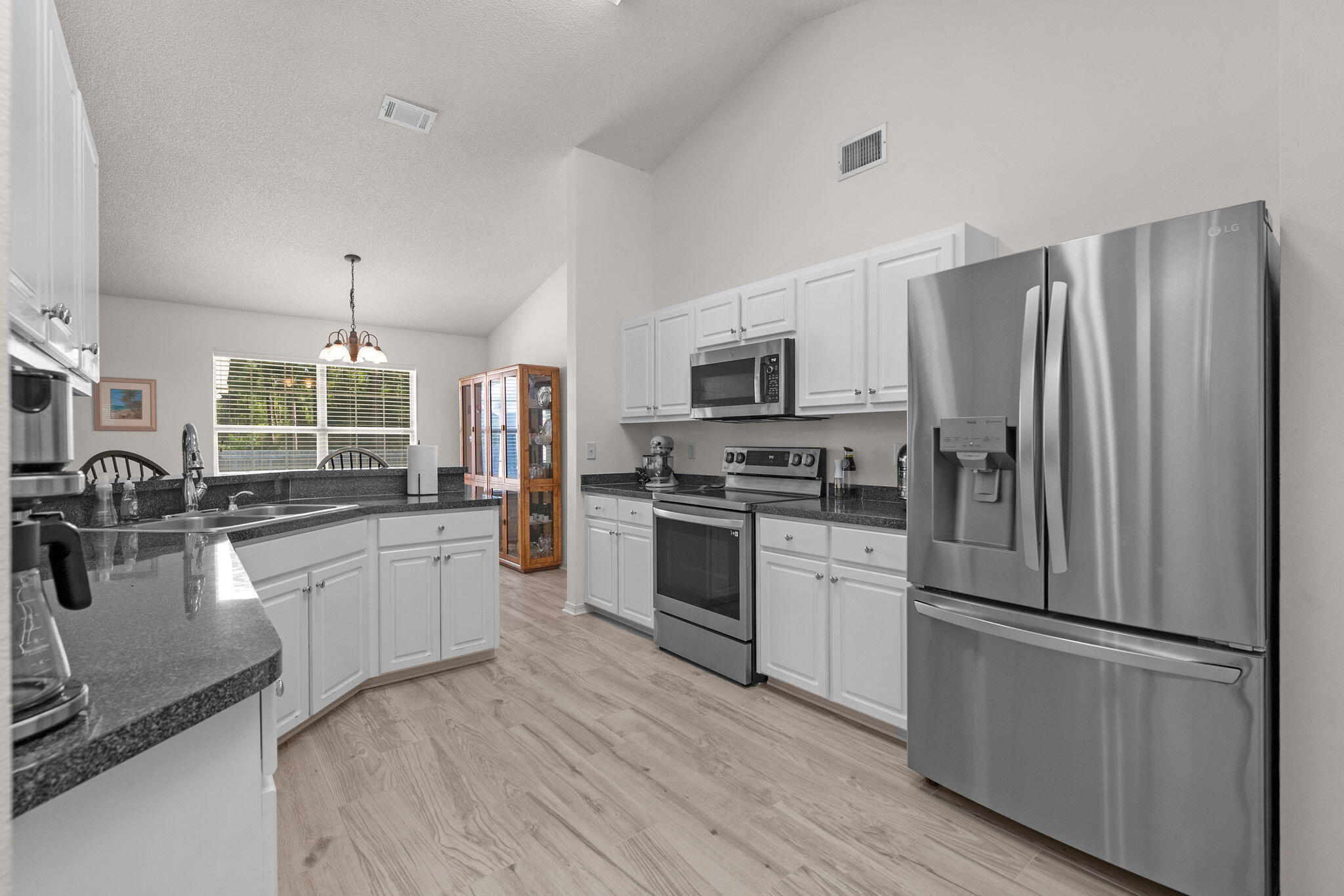 HAMPTON RIDGE ESTATES - Residential