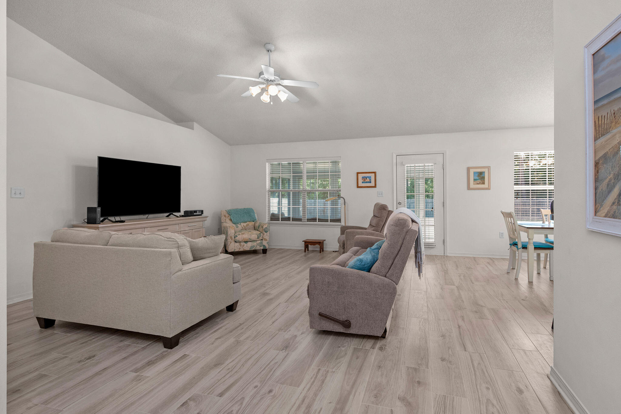 HAMPTON RIDGE ESTATES - Residential